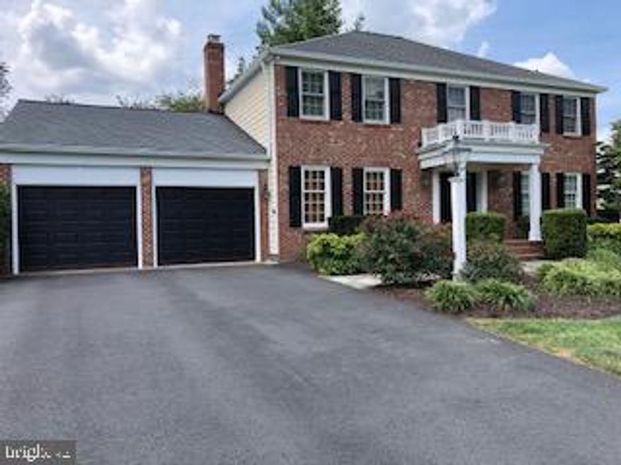 Wow! Surround yourself w/classic elegance in this Fabulous 4 bedroom 3.5 Bath Home on 1/2 acre cul-de sac lot.  Open floor plan, 2 car garage,large room sizes, custom Brick Patio,  Over $475,000 custom upgrades incl, gourmet kitchen,beautiful great room, screened porch w/fireplace..the home you've hoped to find. Great Vienna Location!..See virtual tour and floor plans on line. Great credit a must, pets on case by case. Be Amazed and hurry on over before it's gone.