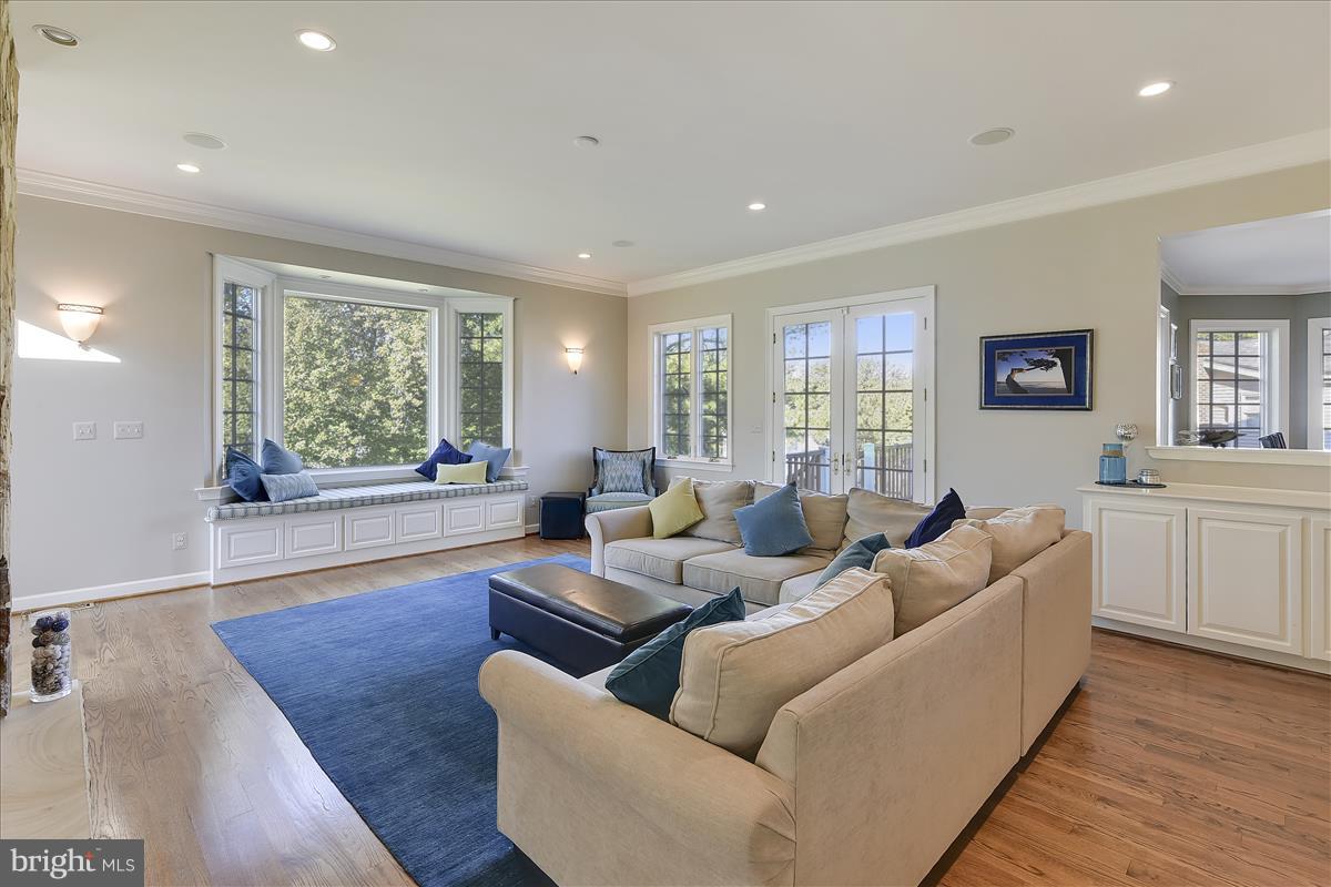 HARVEST KING - Residential Lease