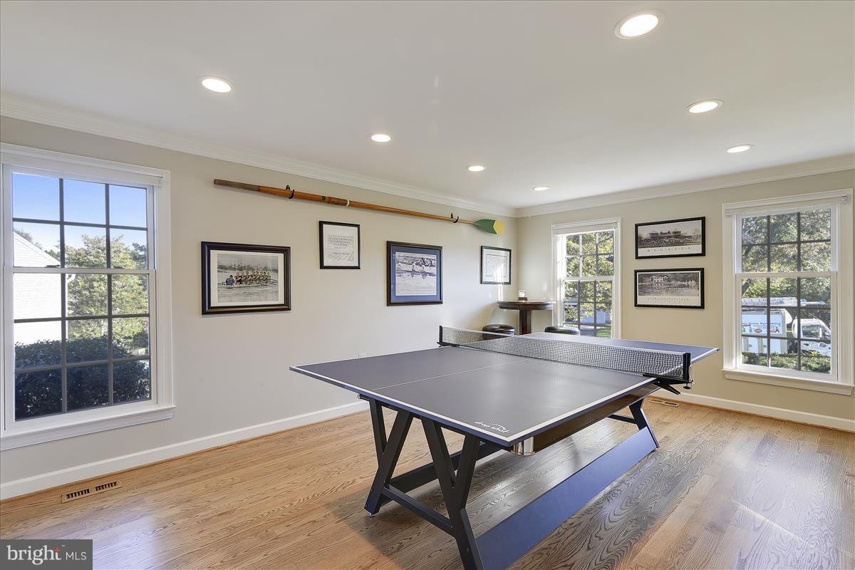 HARVEST KING - Residential Lease