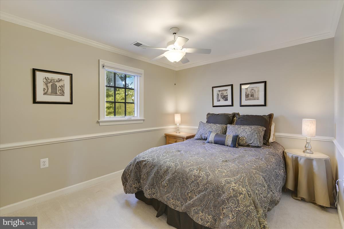 HARVEST KING - Residential Lease