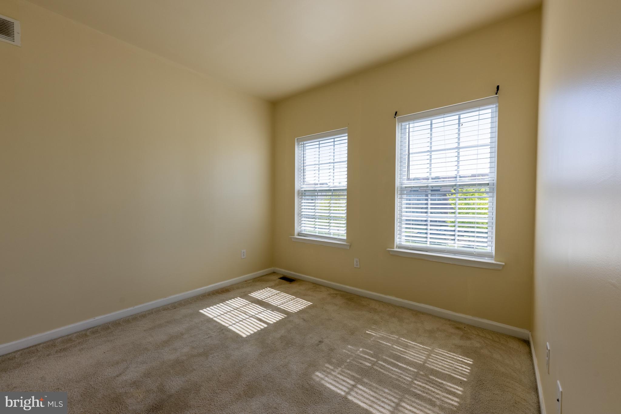 292 N BAYBERRY PARKWAY