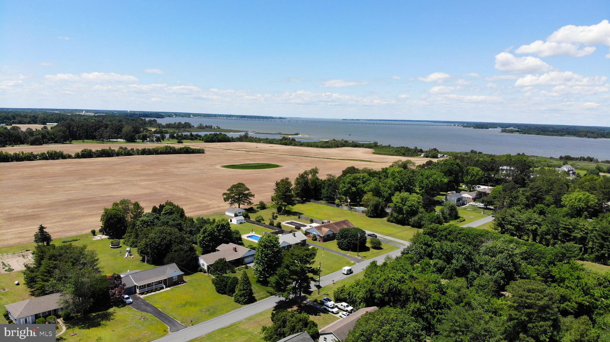 WHITEHALL - Residential