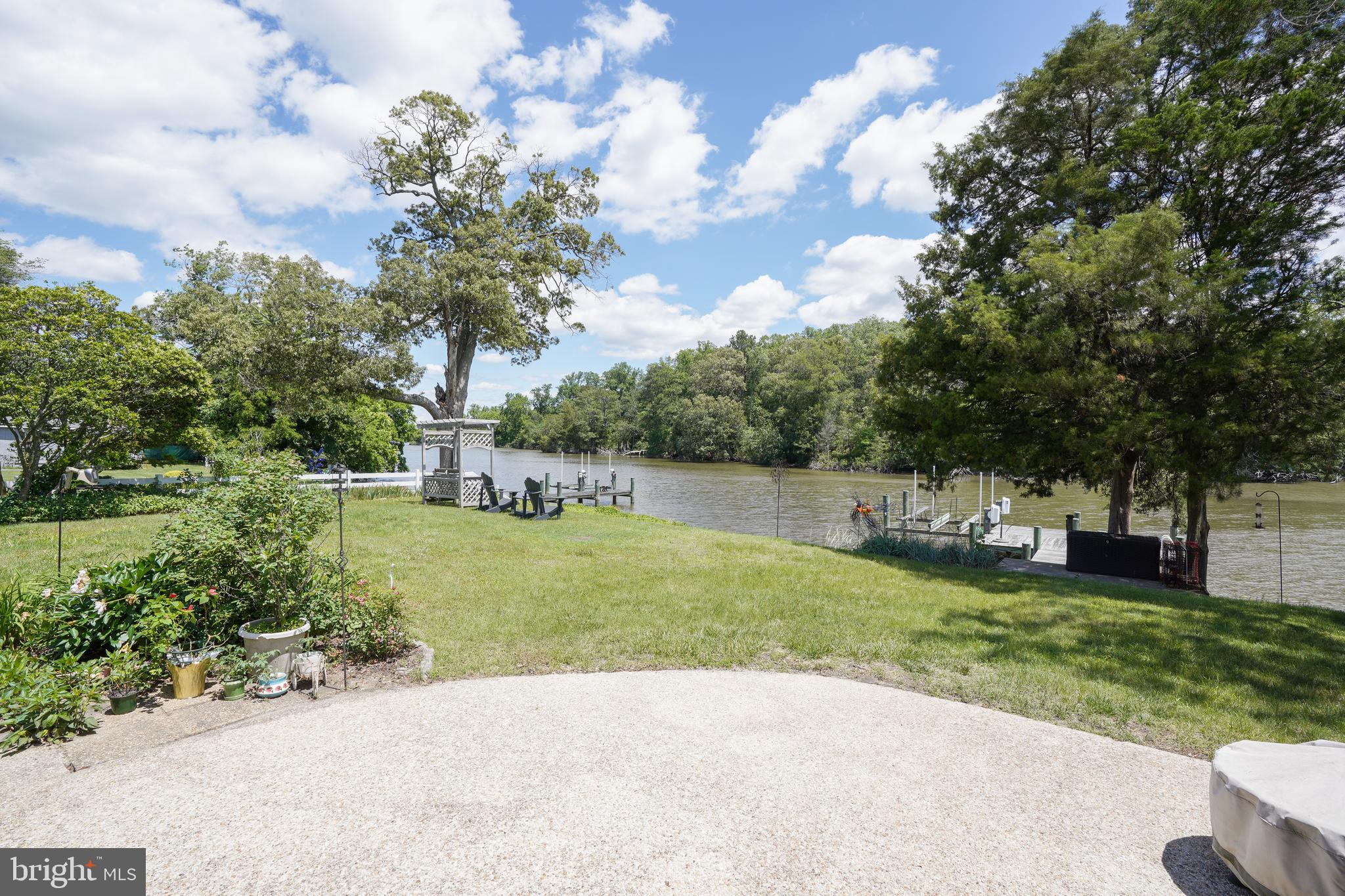 WHITEHALL - Residential