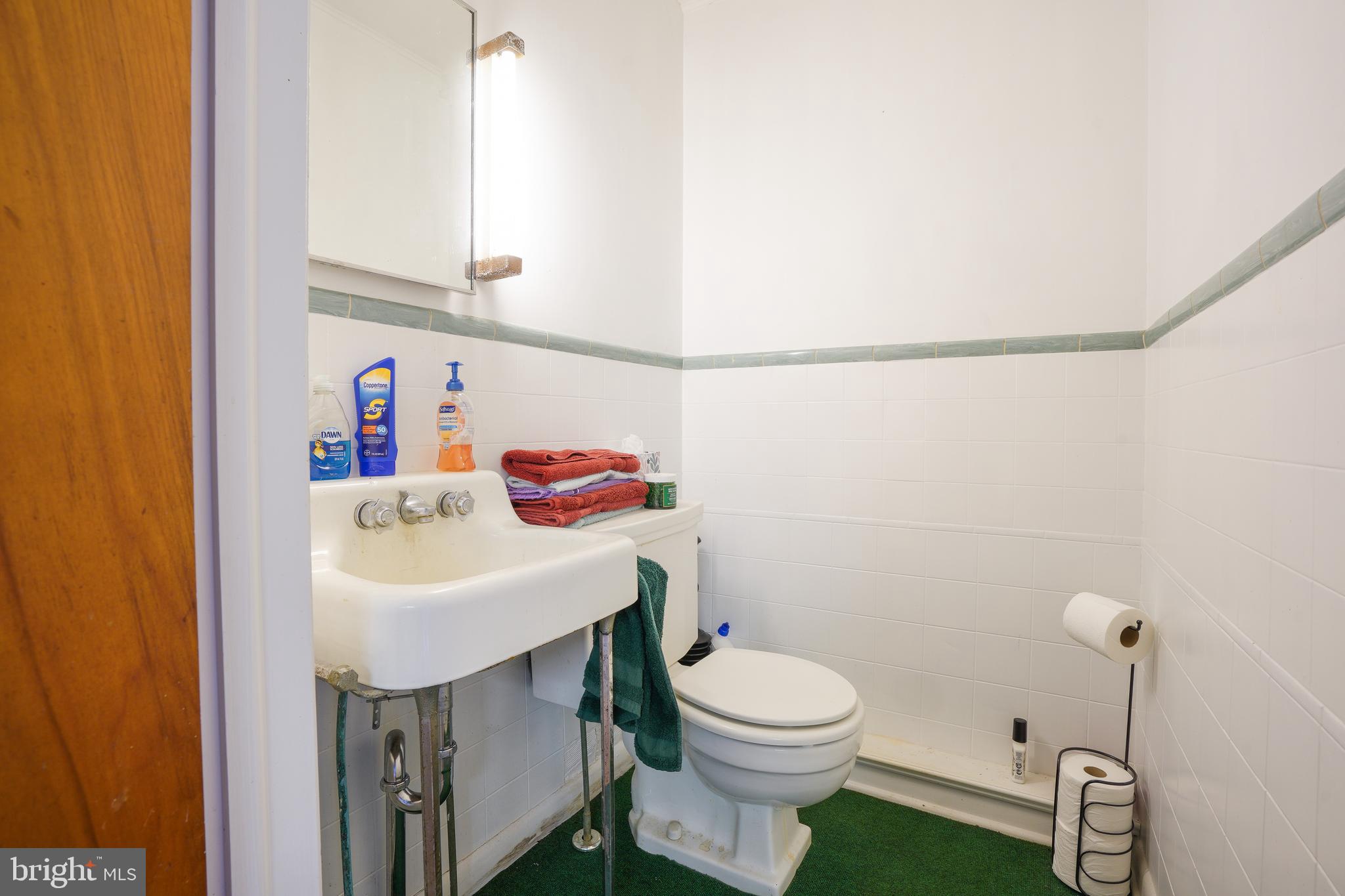 WHITEHALL - Residential