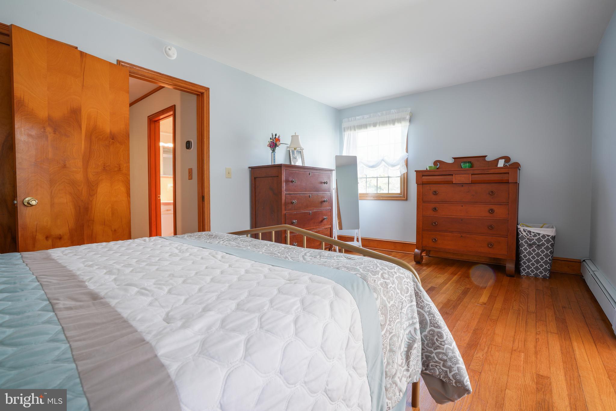 WHITEHALL - Residential