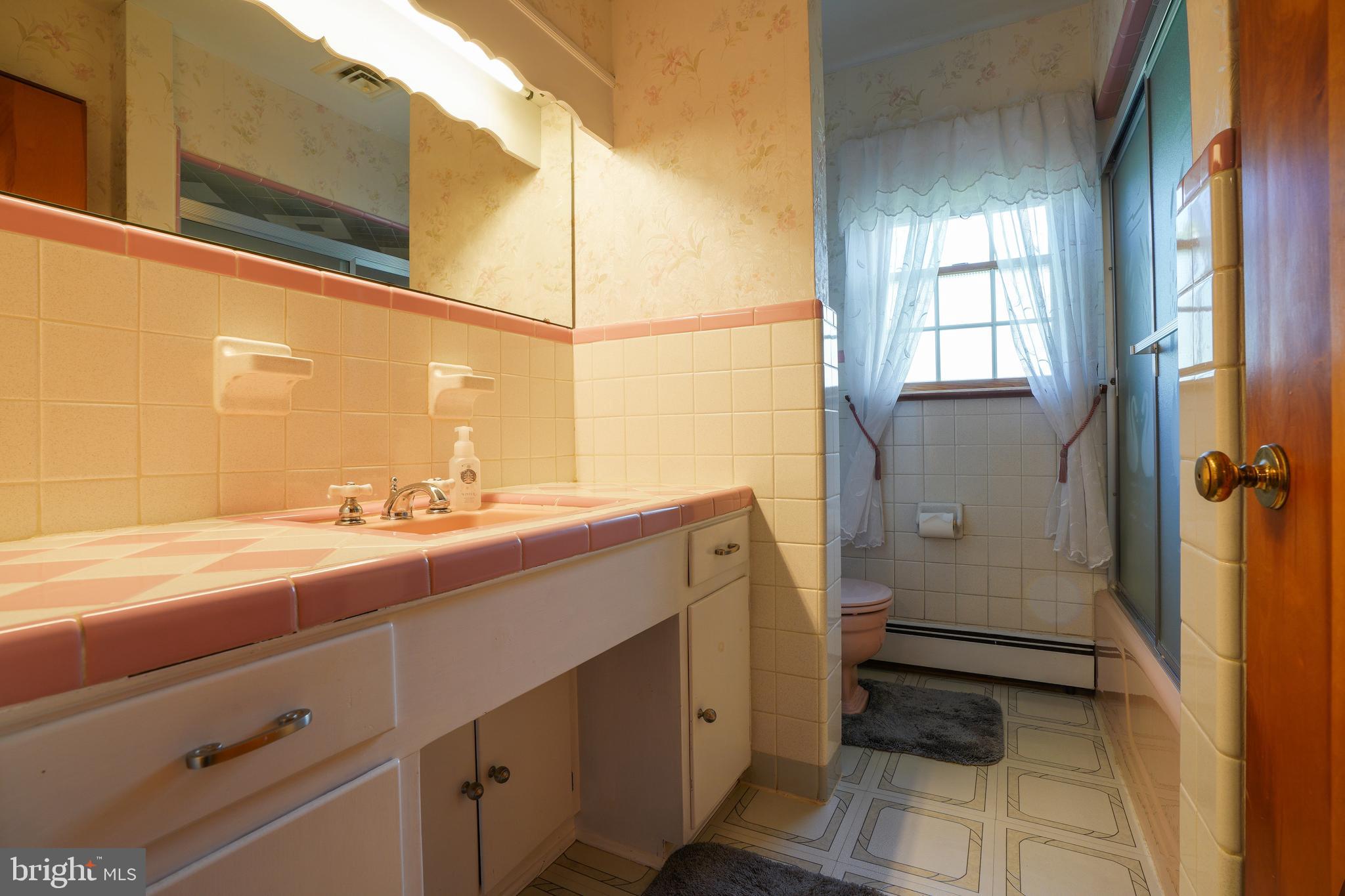 WHITEHALL - Residential