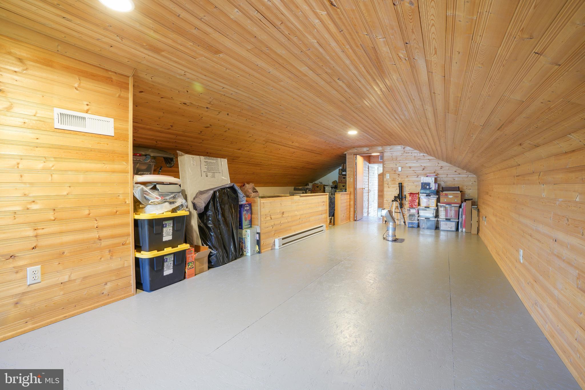 WHITEHALL - Residential