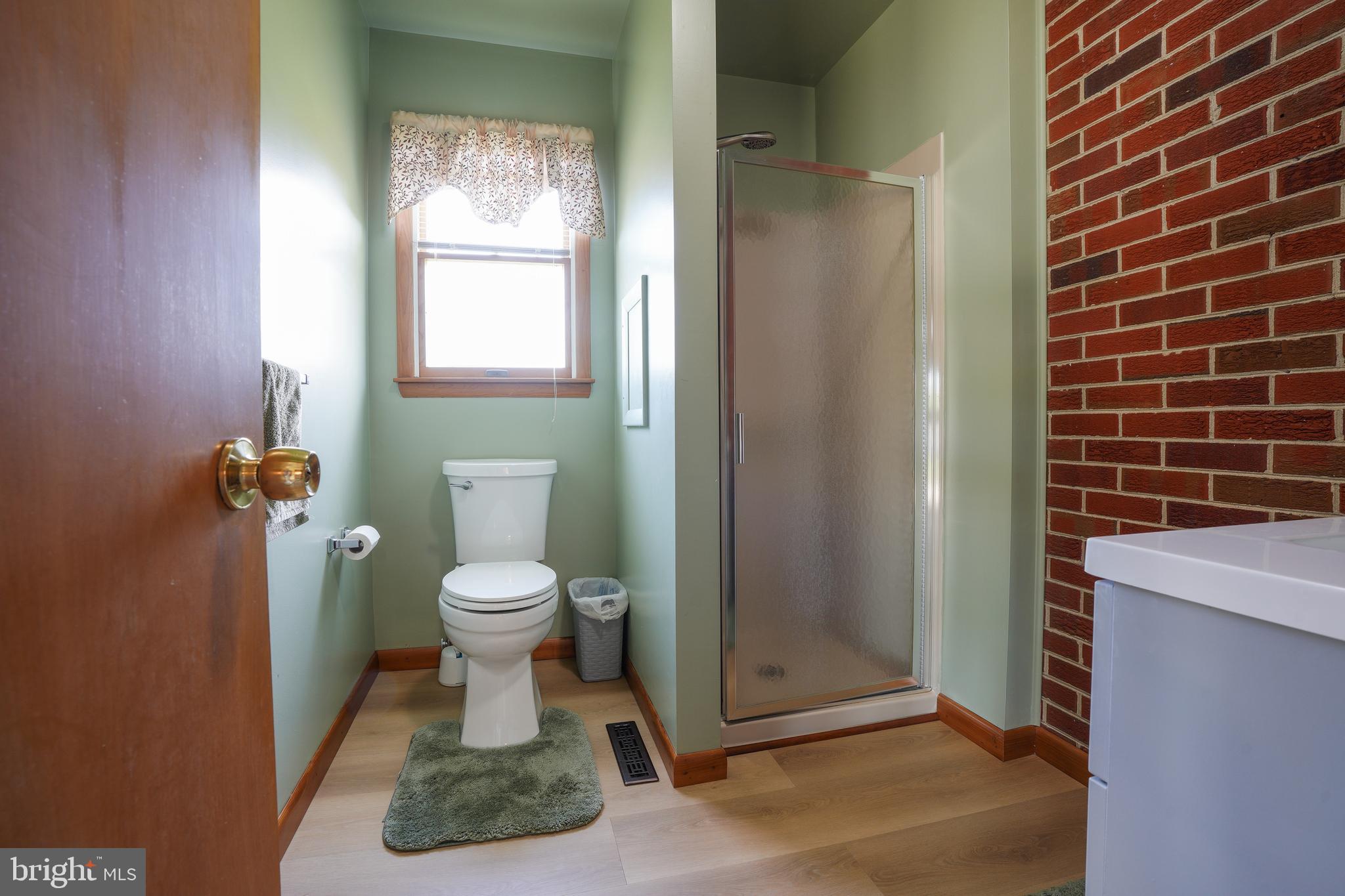 WHITEHALL - Residential