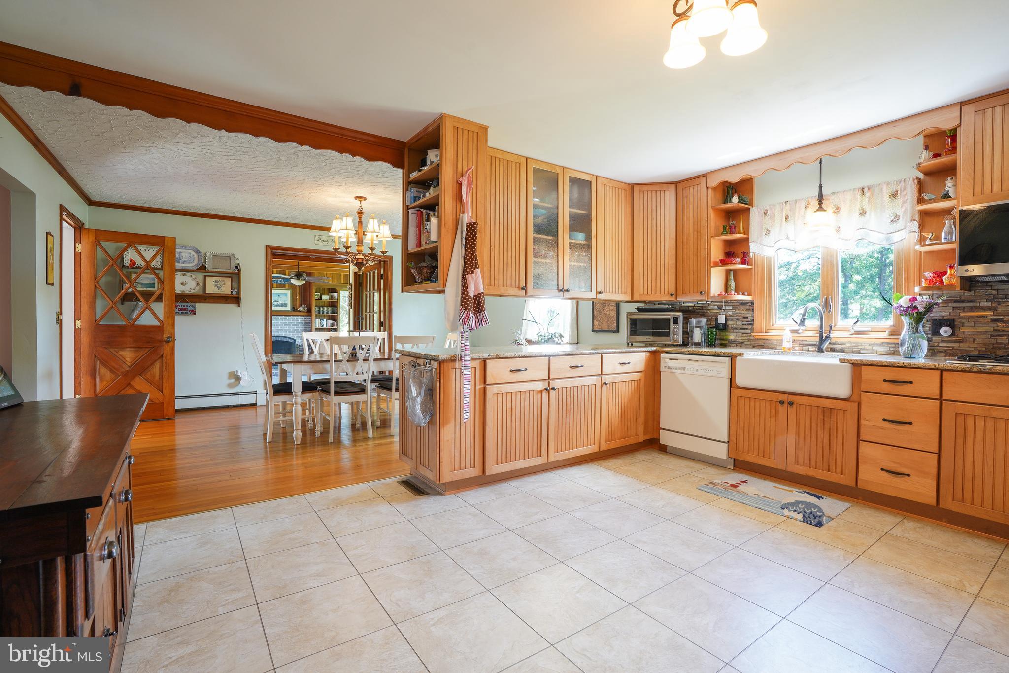 WHITEHALL - Residential