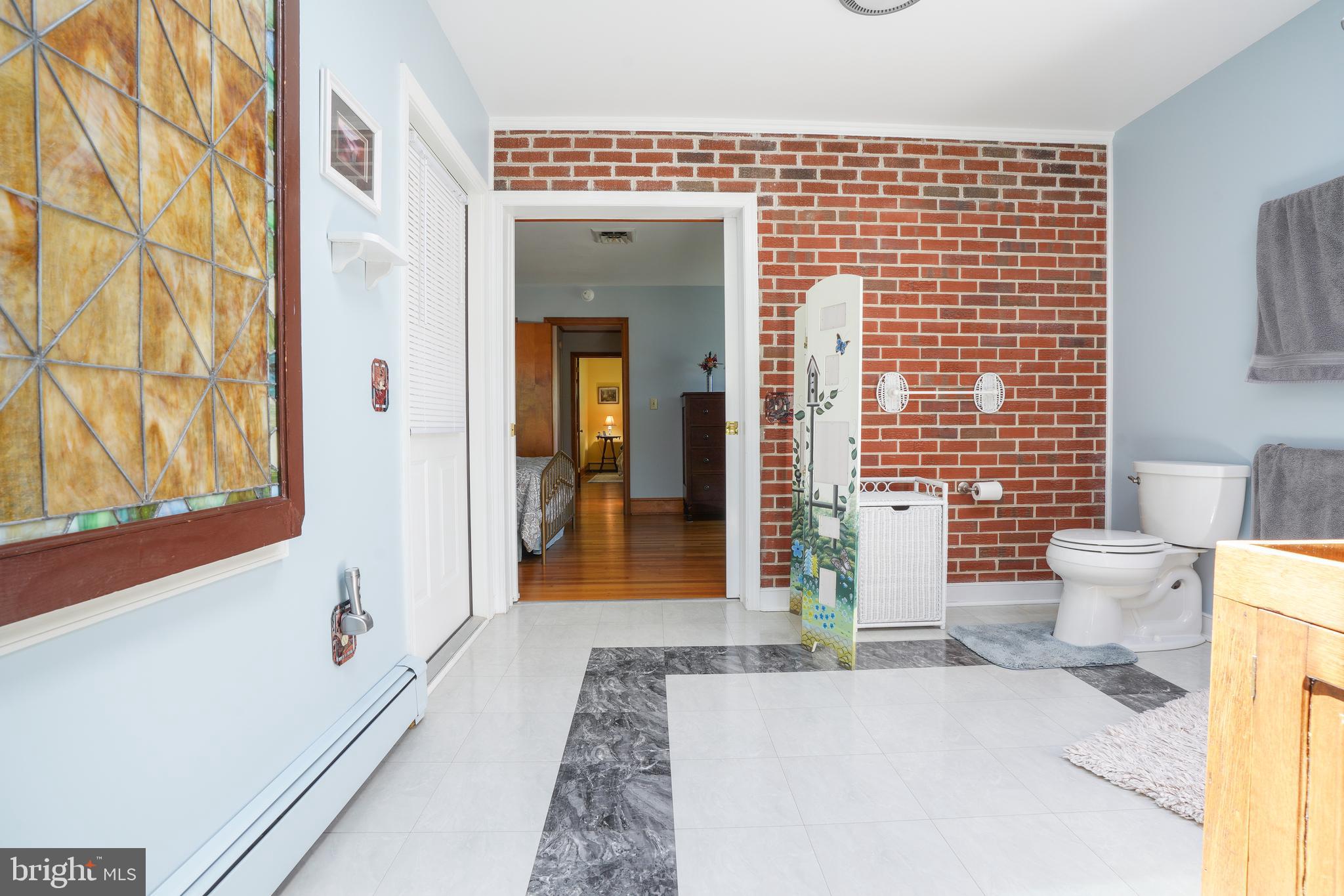 WHITEHALL - Residential