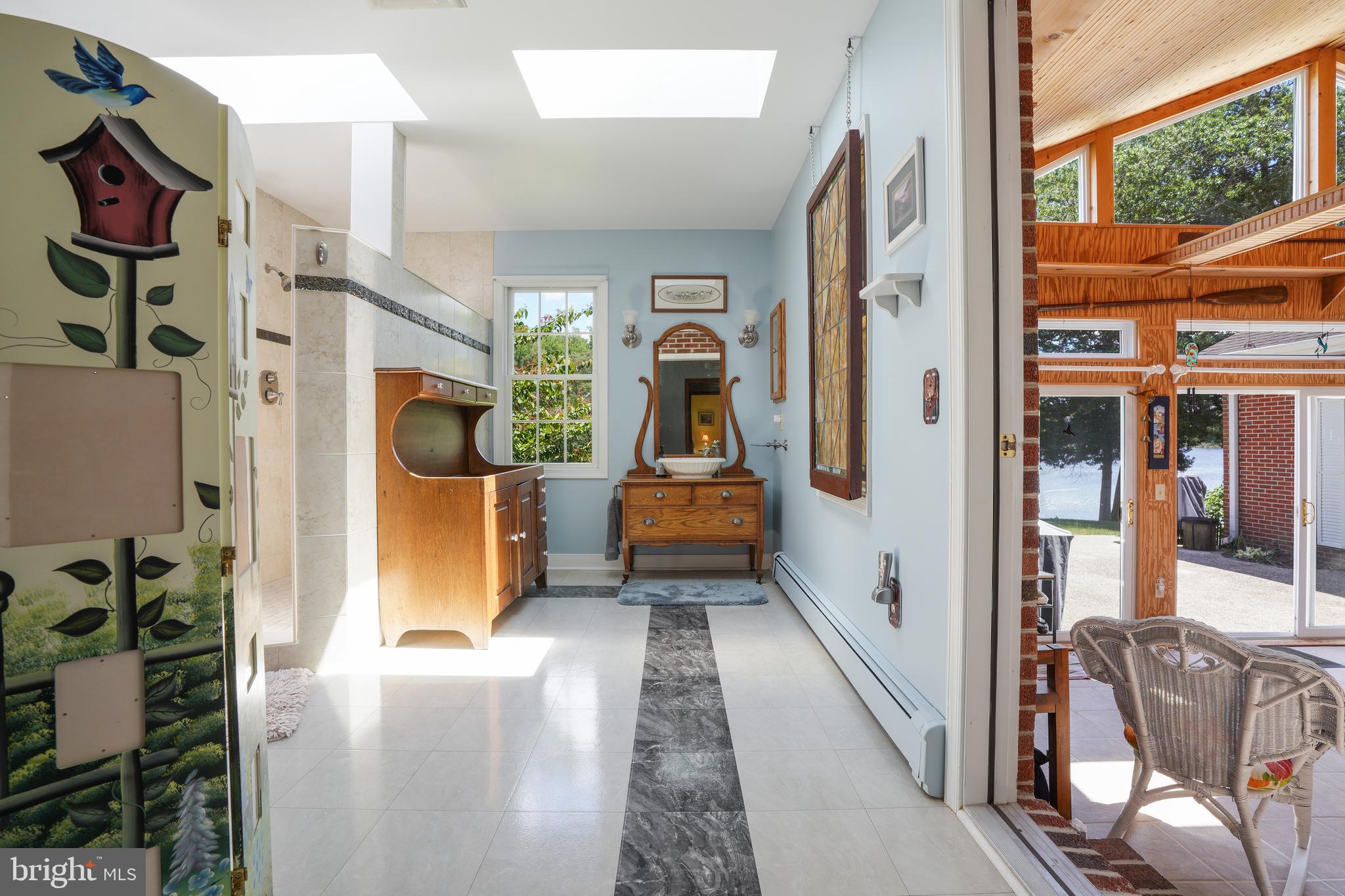 WHITEHALL - Residential