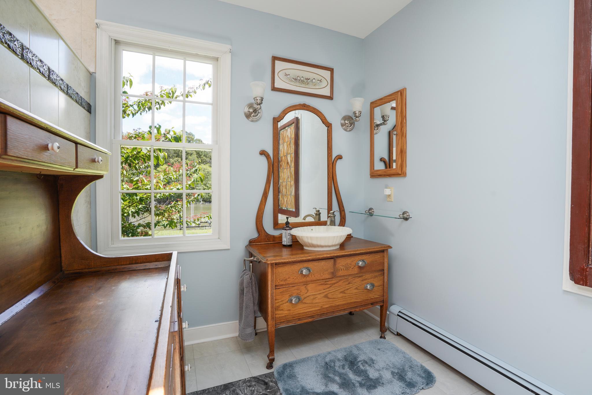 WHITEHALL - Residential