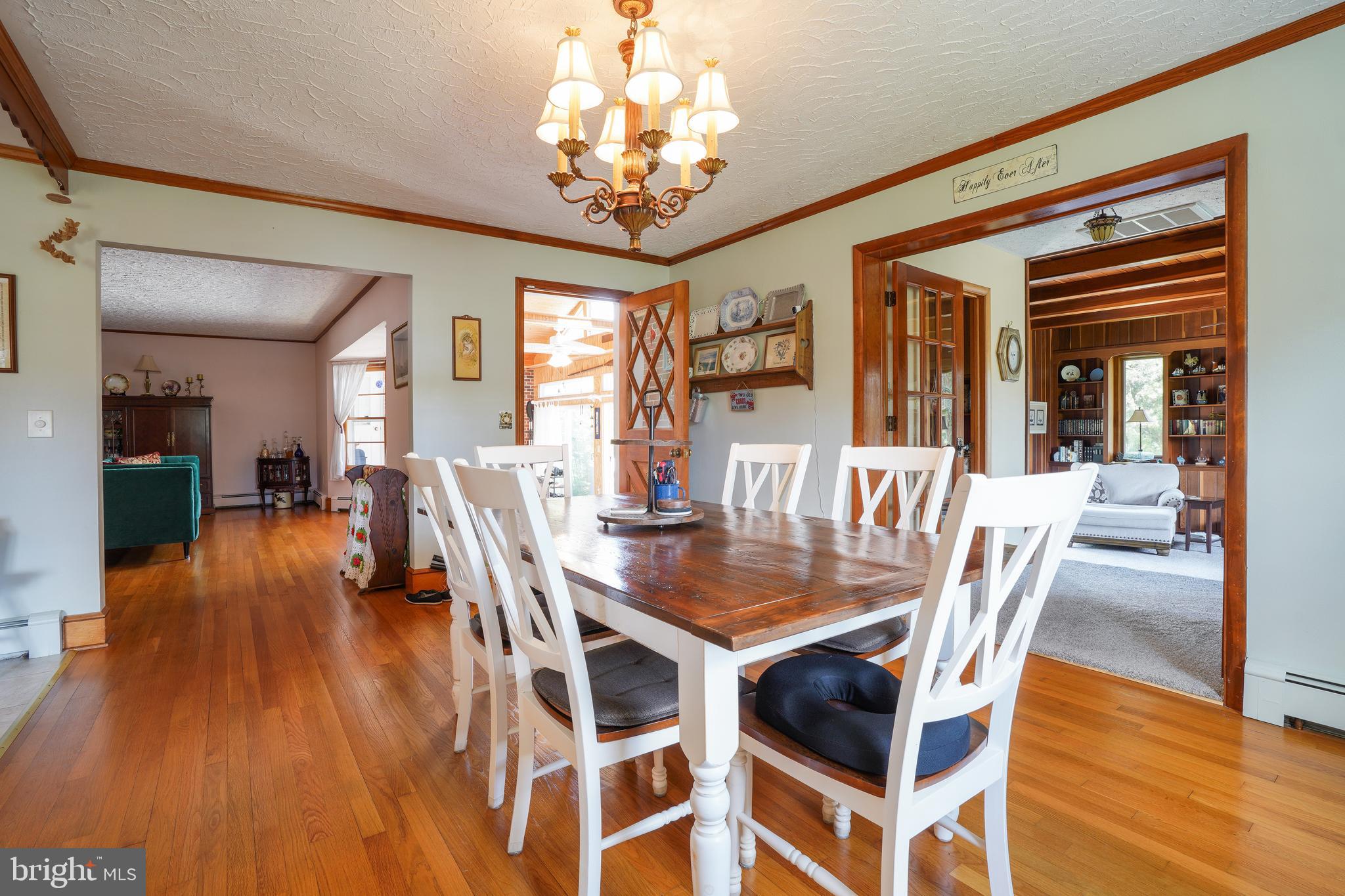 WHITEHALL - Residential