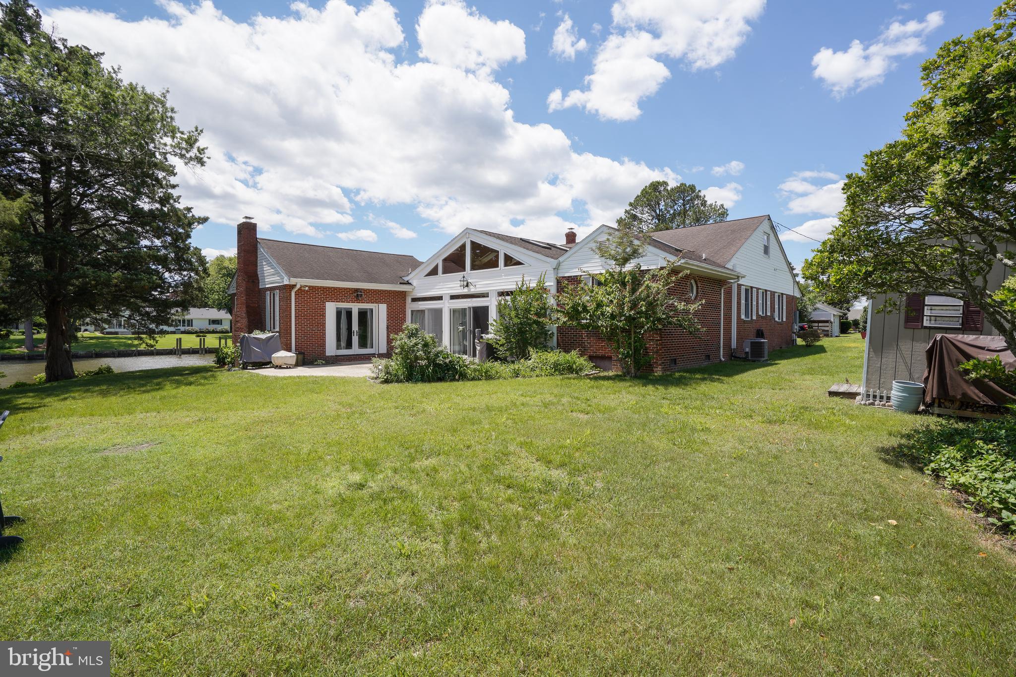 WHITEHALL - Residential