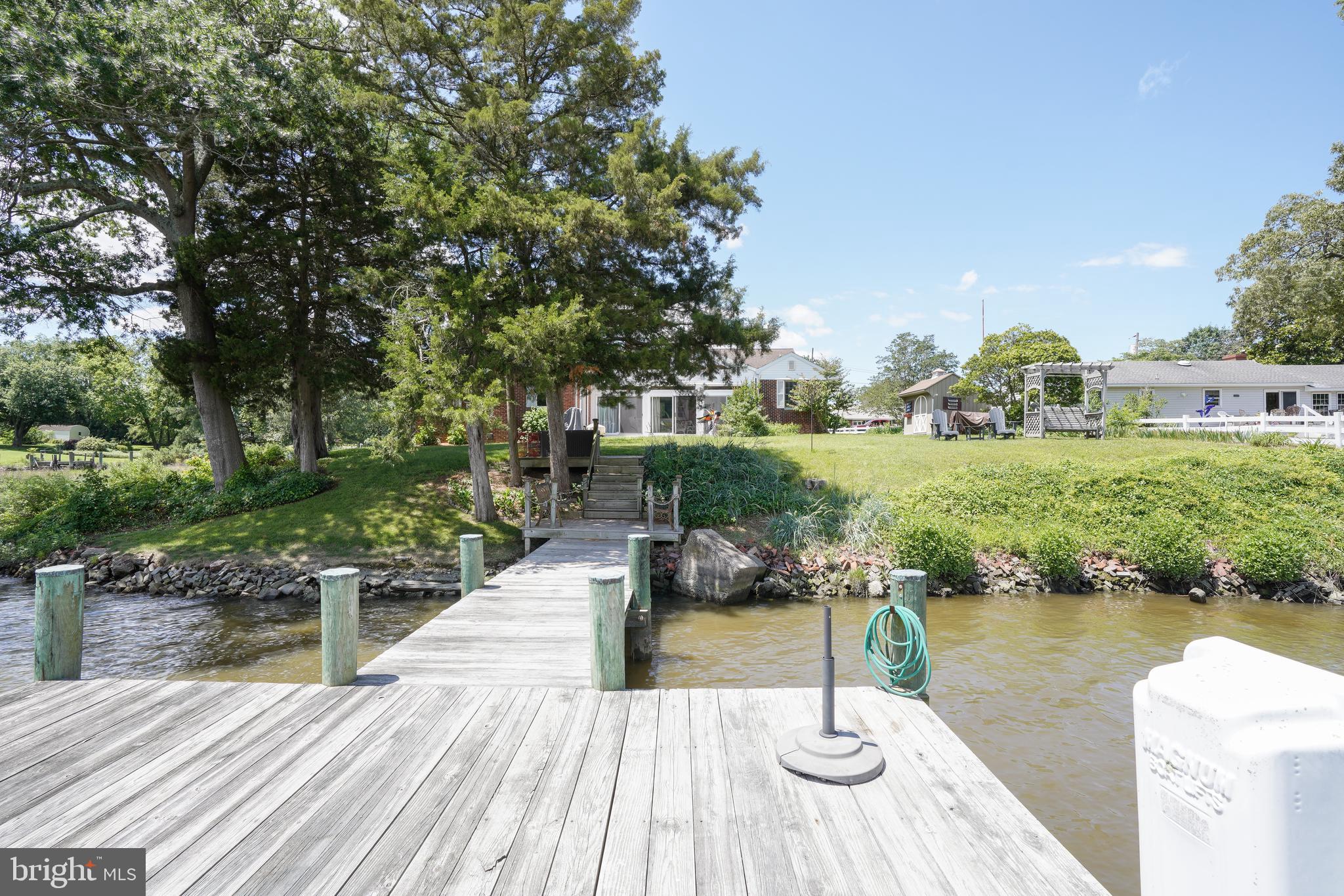 WHITEHALL - Residential