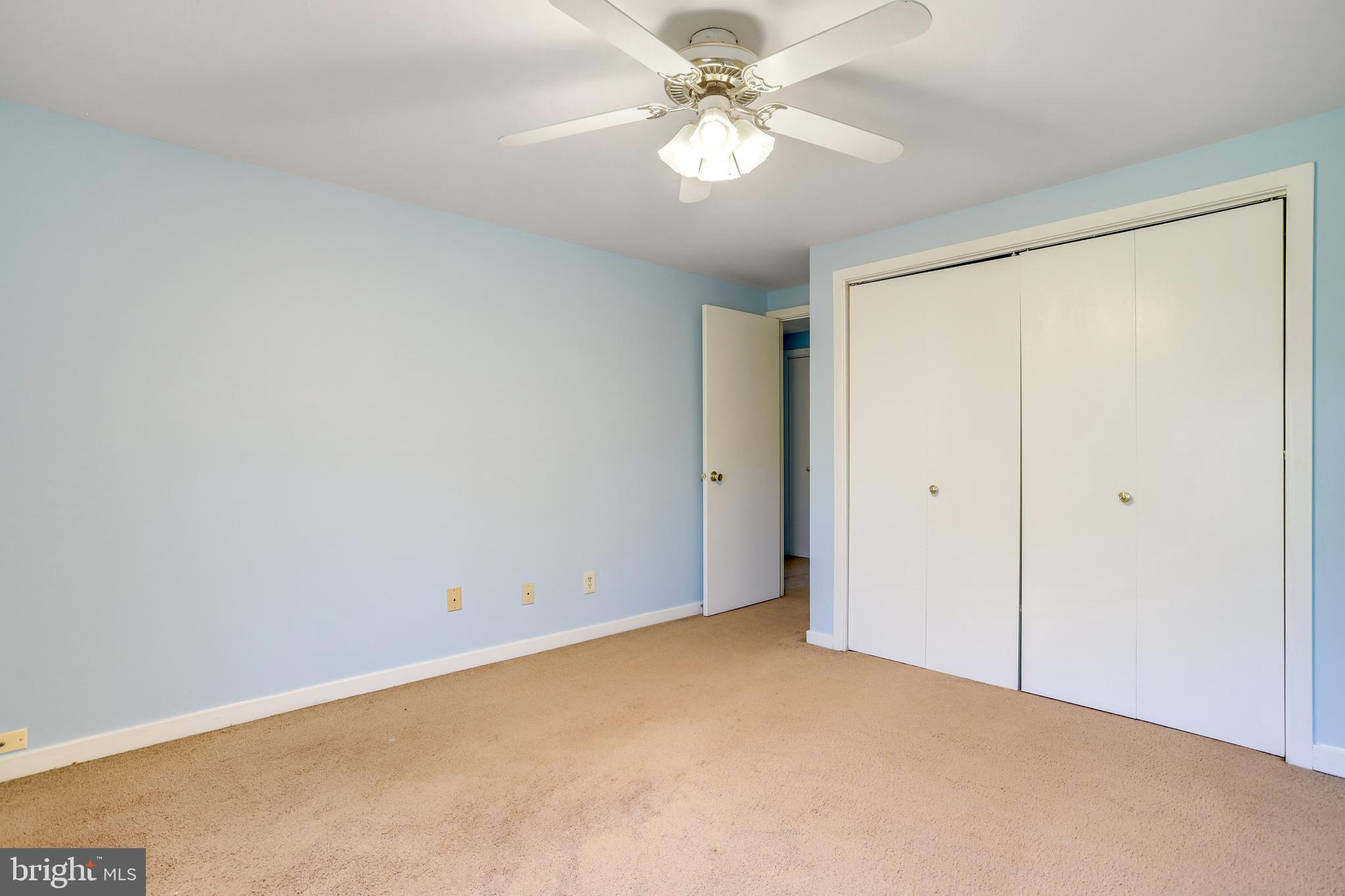 MONTGOMERY VILLAGE - Residential Lease