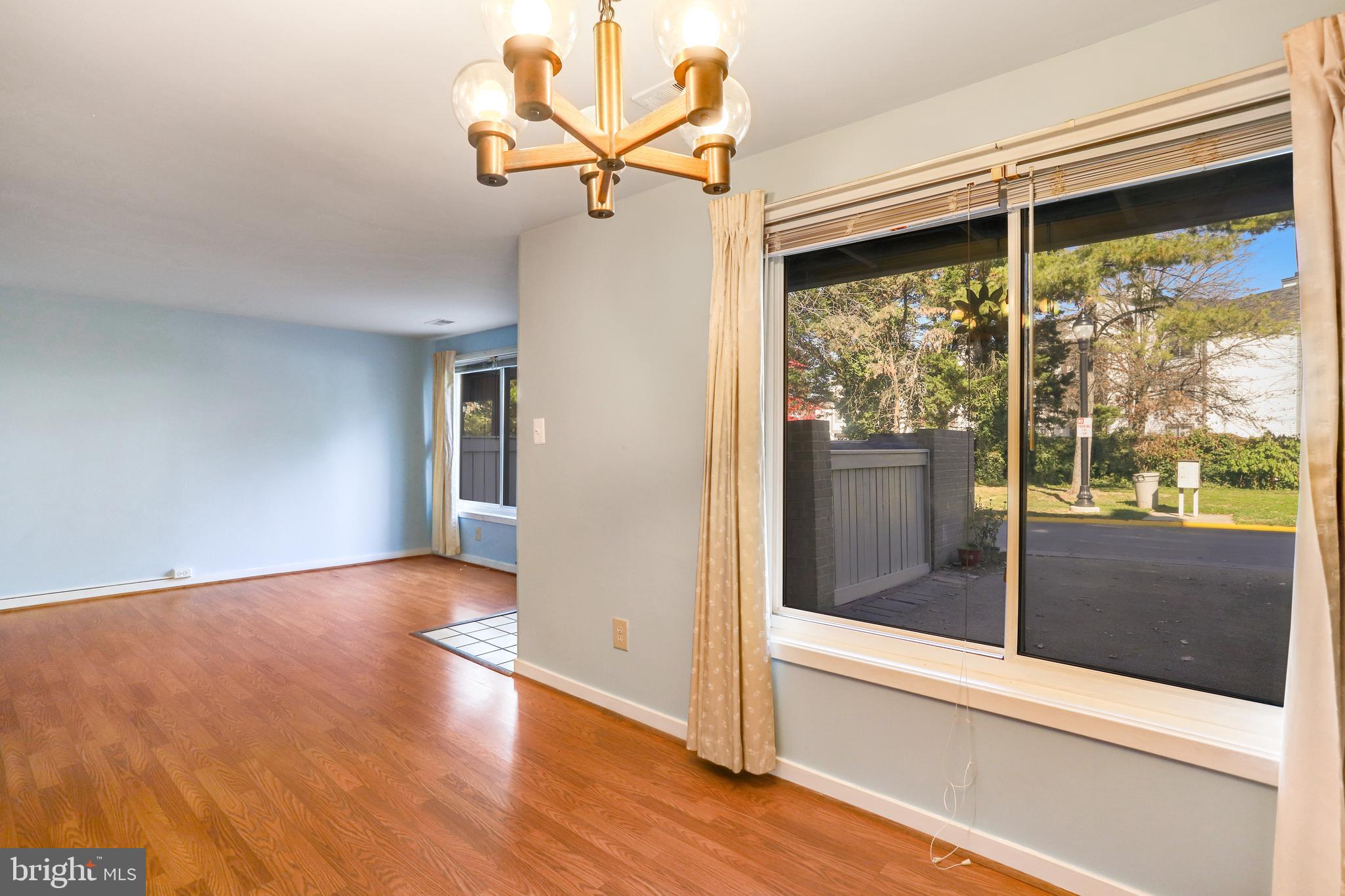 MONTGOMERY VILLAGE - Residential Lease