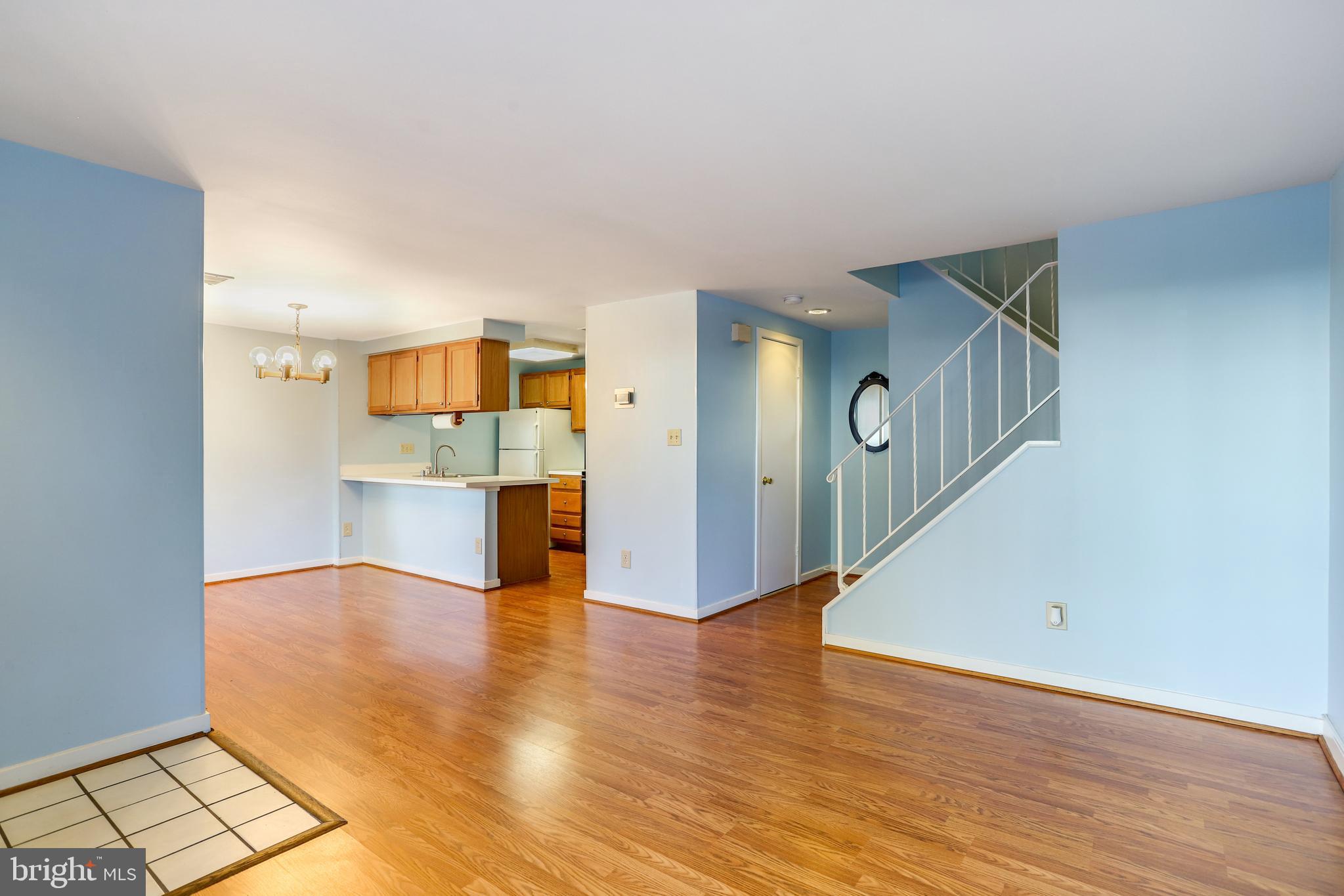 MONTGOMERY VILLAGE - Residential Lease