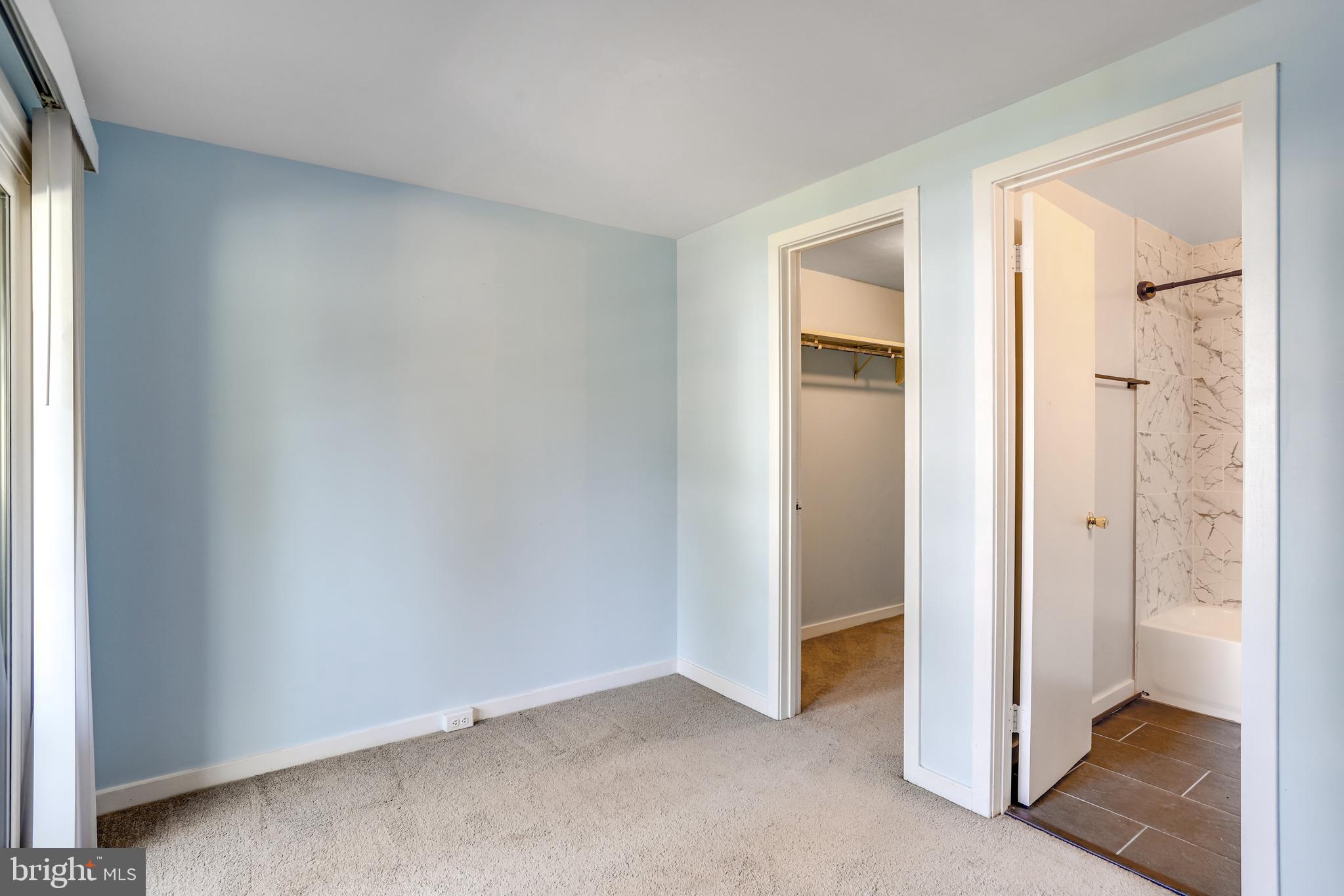 MONTGOMERY VILLAGE - Residential Lease