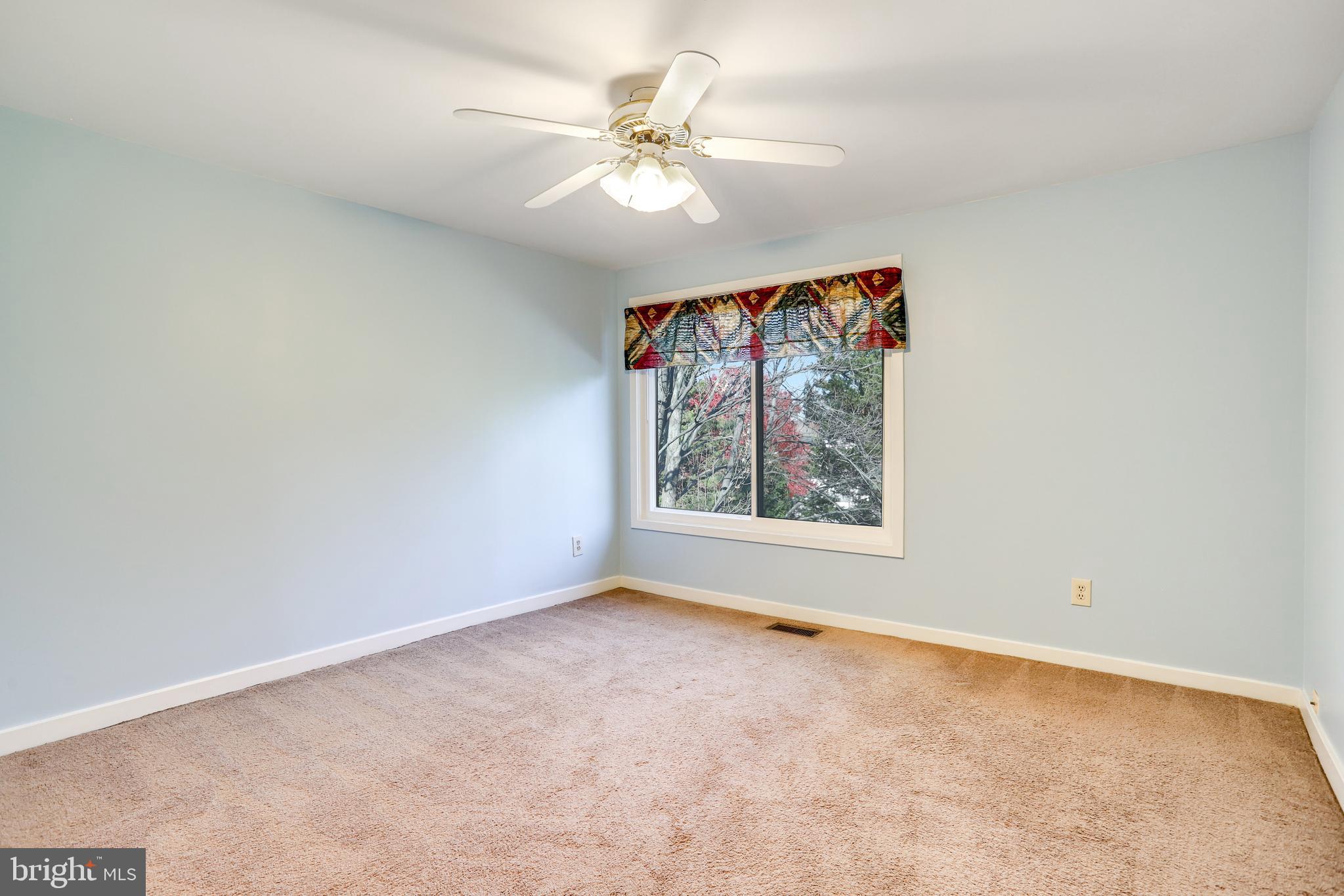 MONTGOMERY VILLAGE - Residential Lease