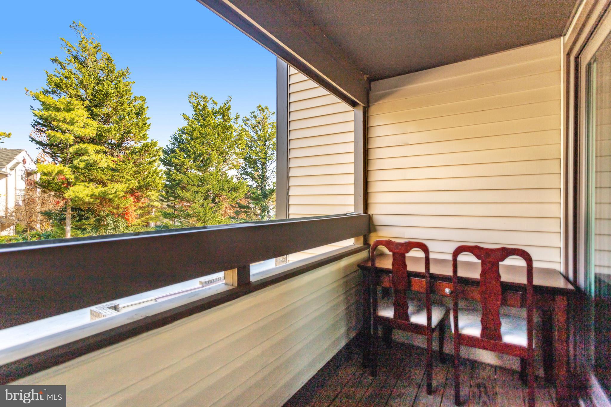 MONTGOMERY VILLAGE - Residential Lease