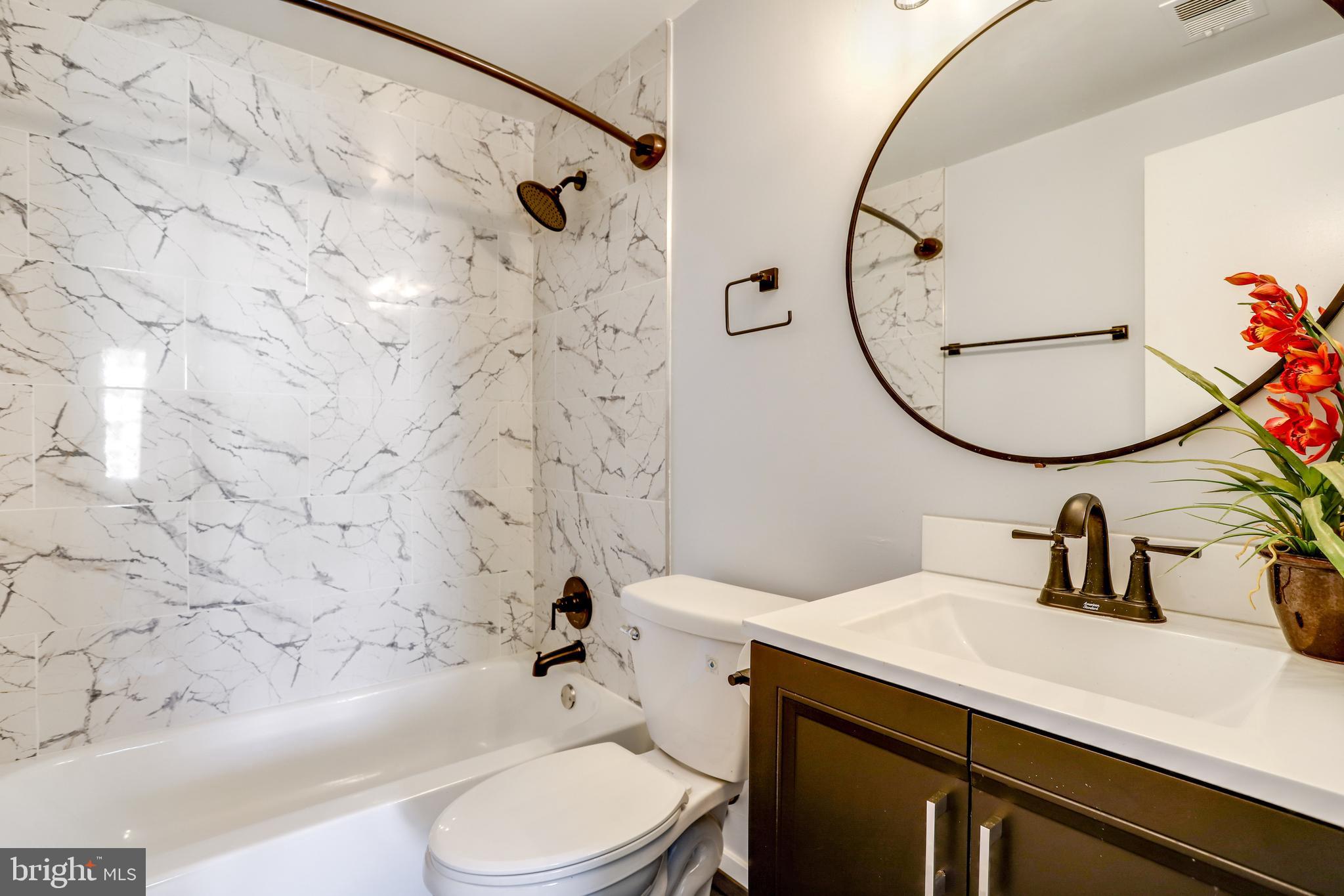 MONTGOMERY VILLAGE - Residential Lease