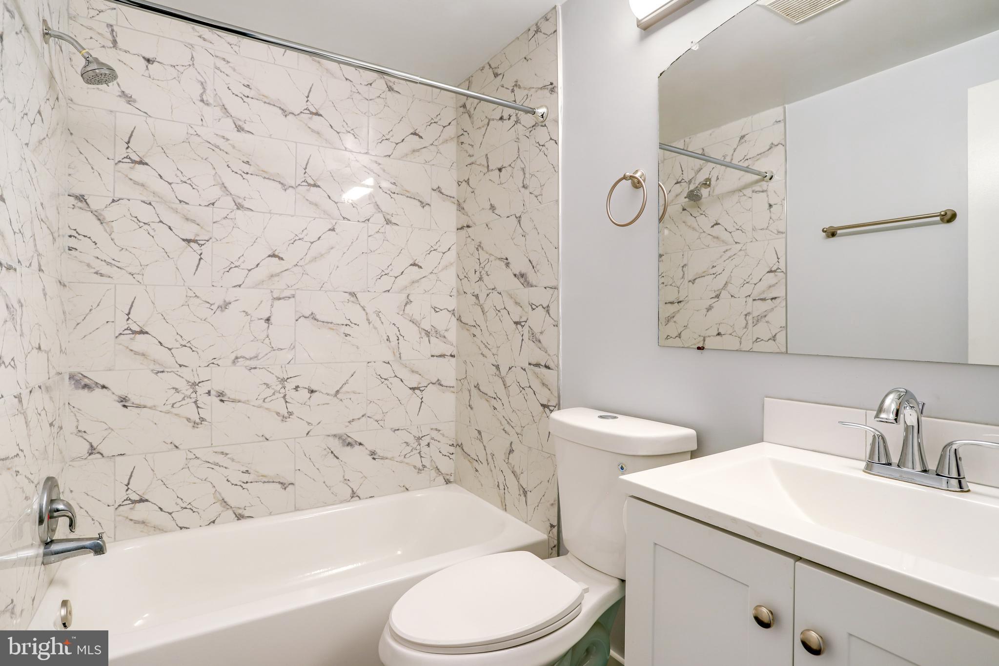 MONTGOMERY VILLAGE - Residential Lease