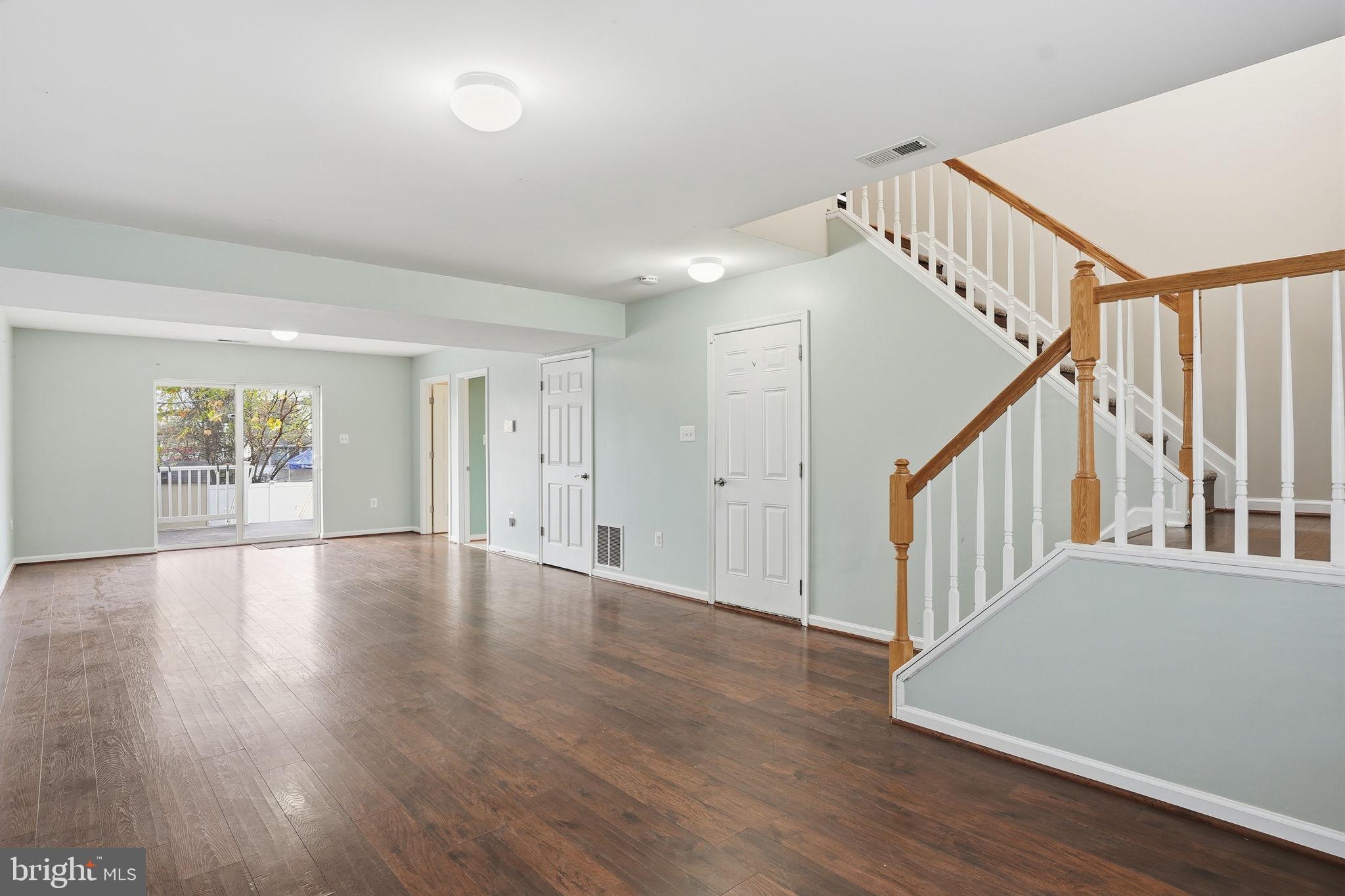 GLENDALE TERRACE - Residential