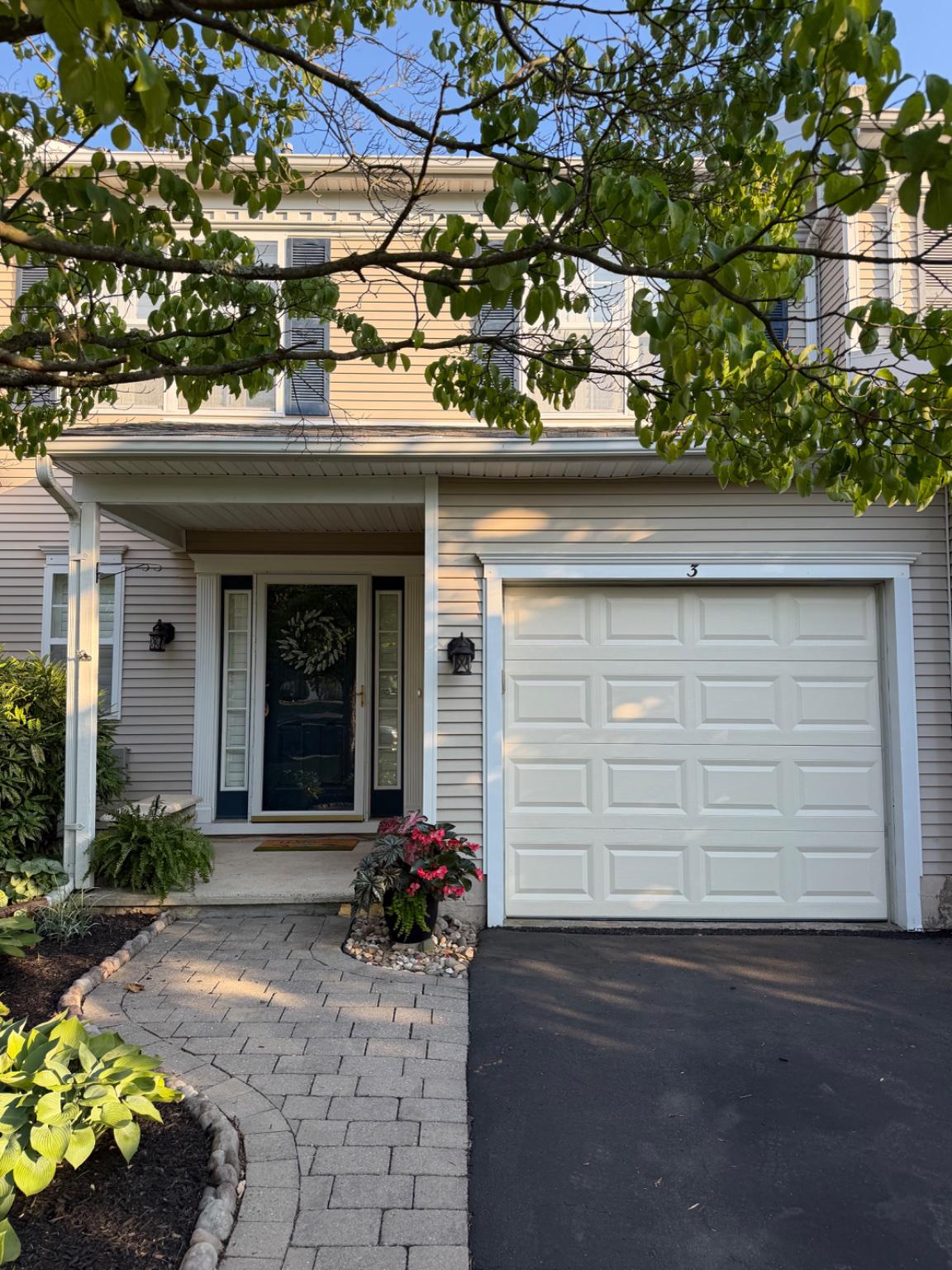 3 CAMELLIA COURT