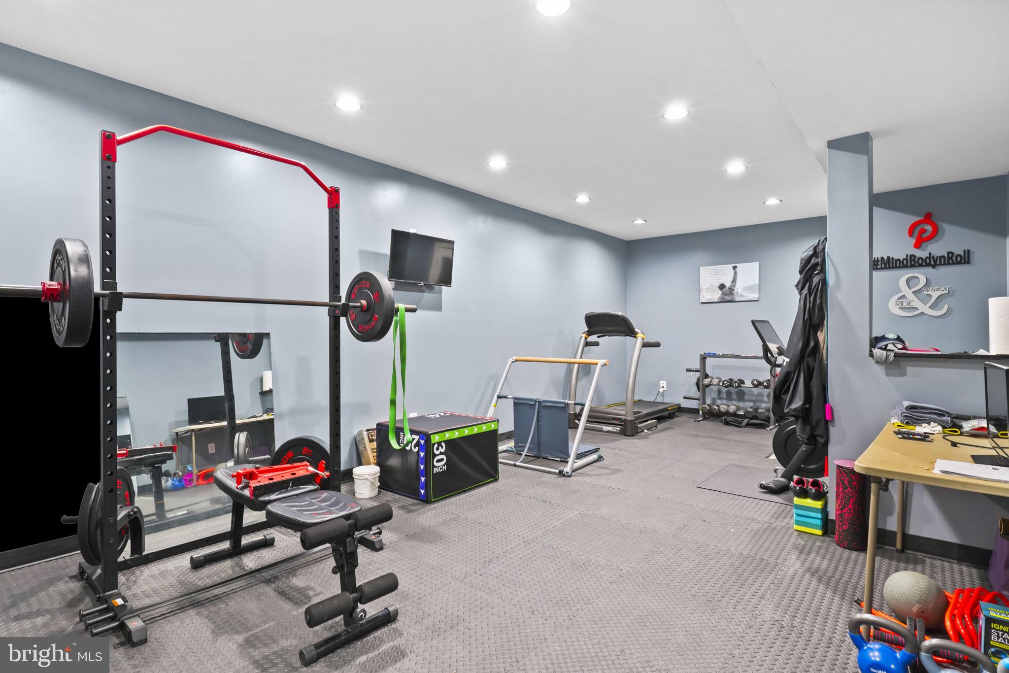 LEXINGTON PARK - Residential