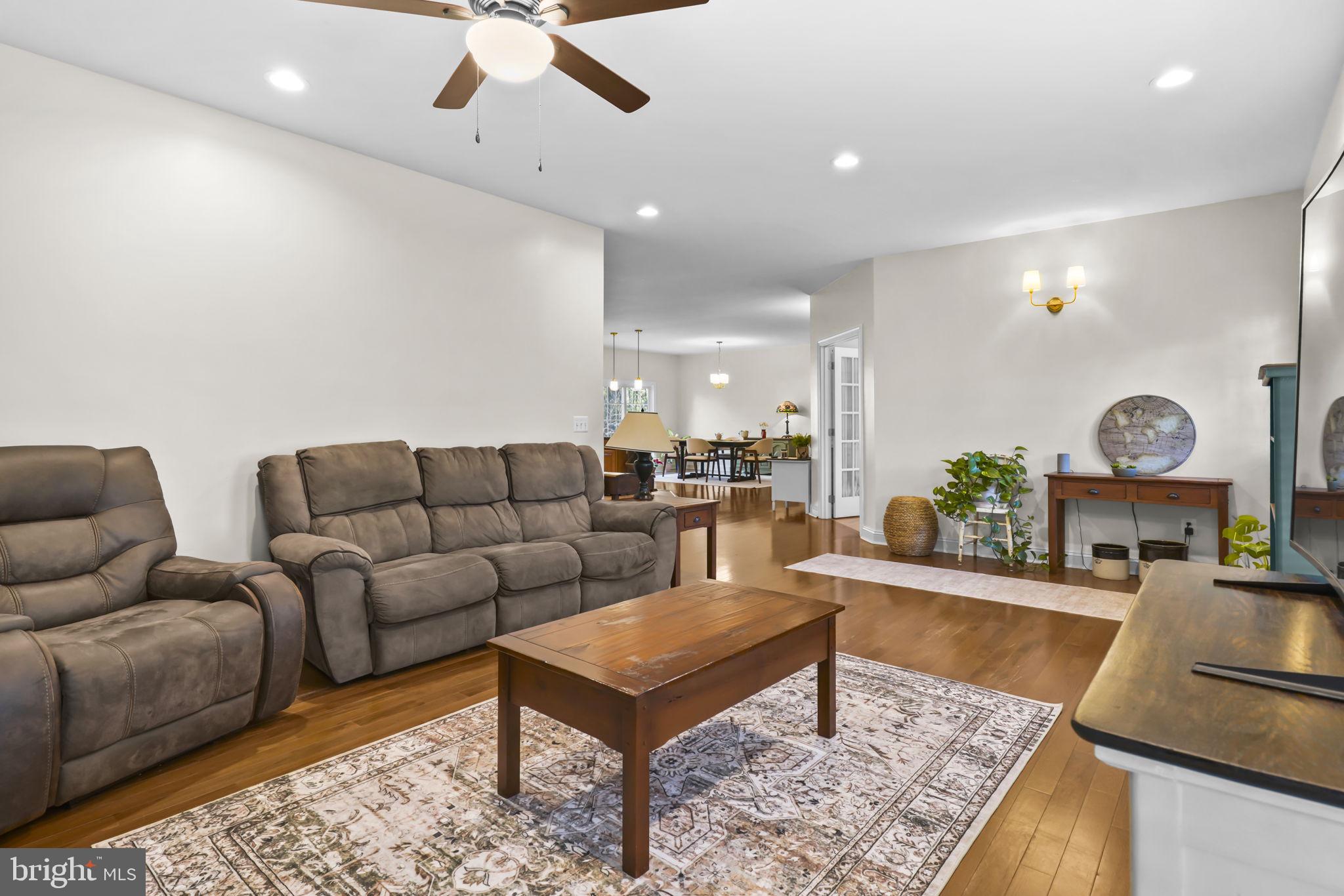 LEXINGTON PARK - Residential