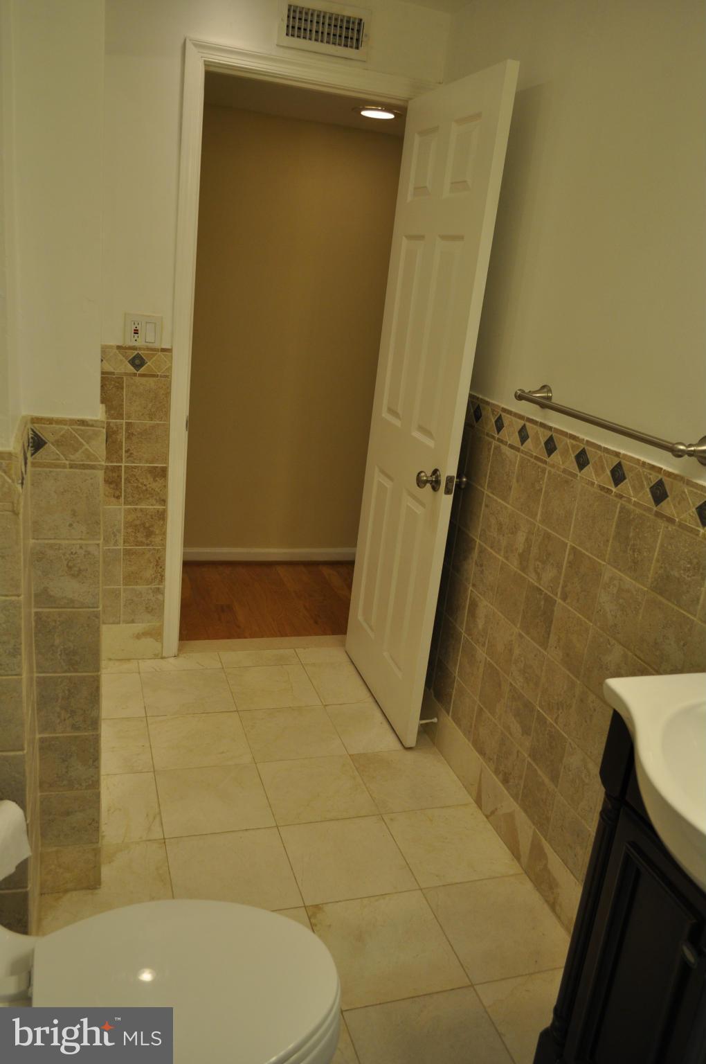 PARK GLEN - Residential Lease