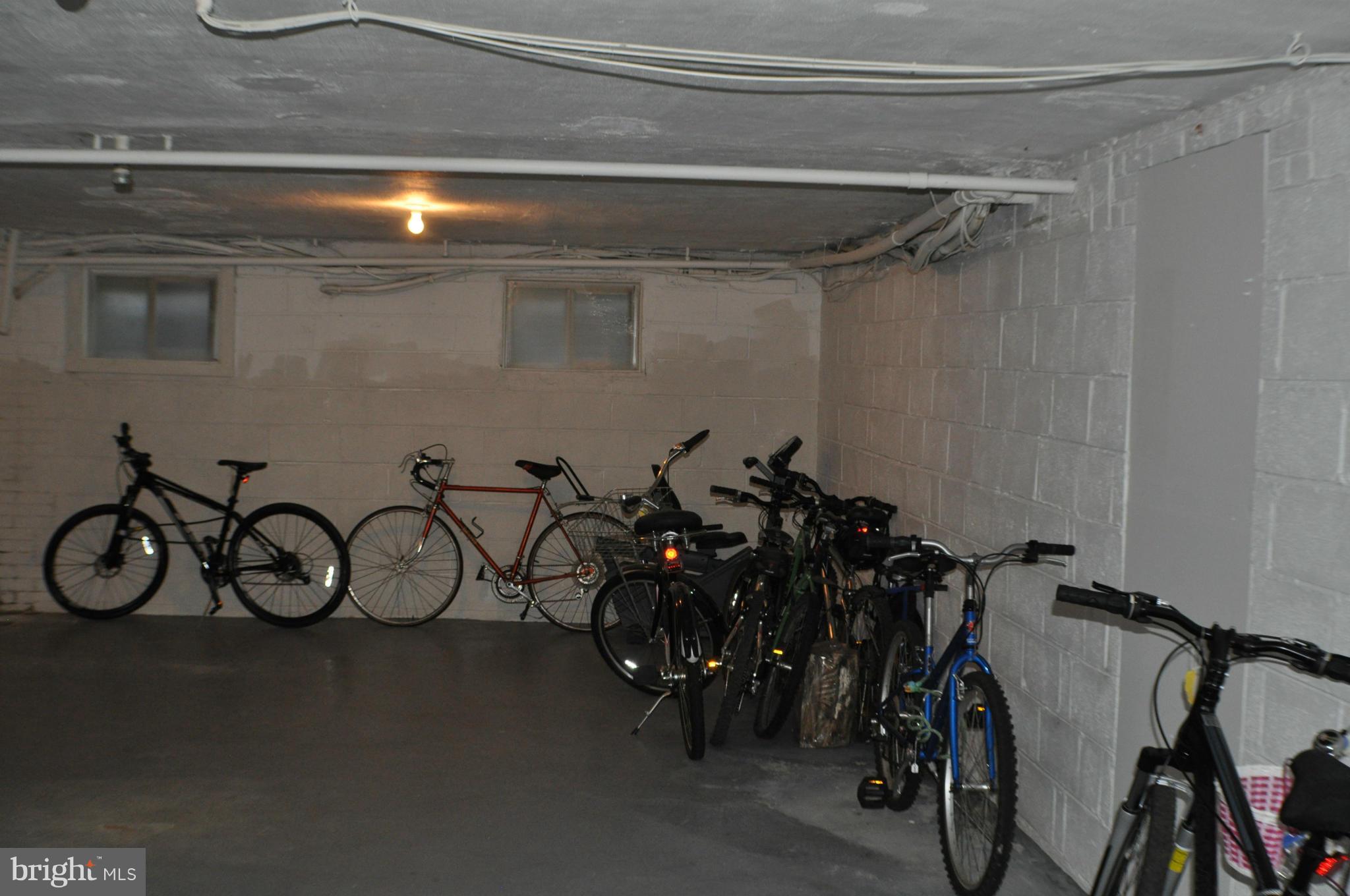 PARK GLEN - Residential Lease