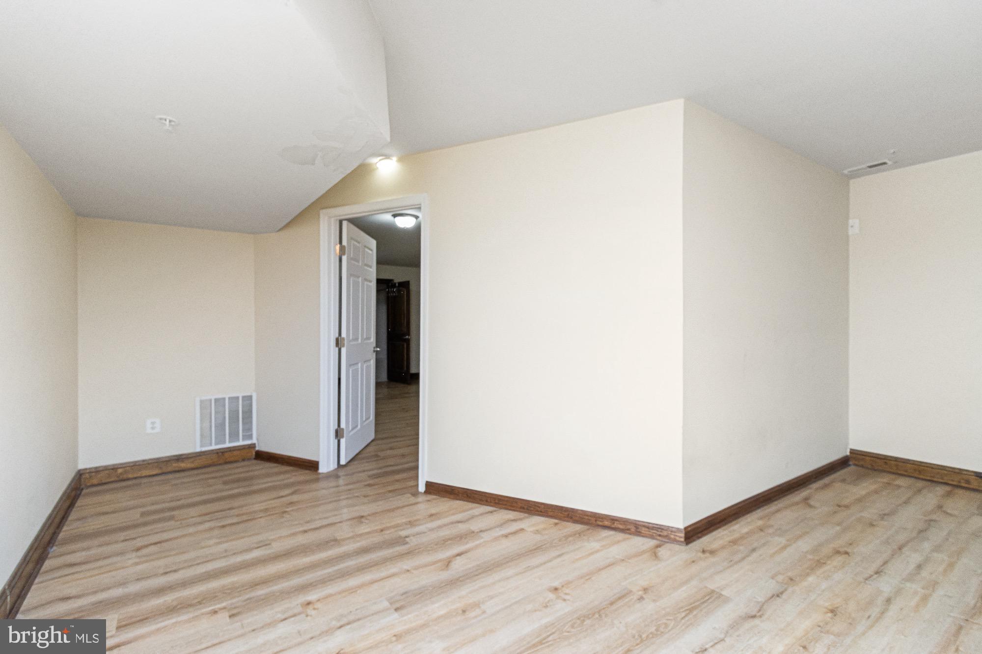 FEDERAL HILL HISTORIC DISTRICT - Residential Lease