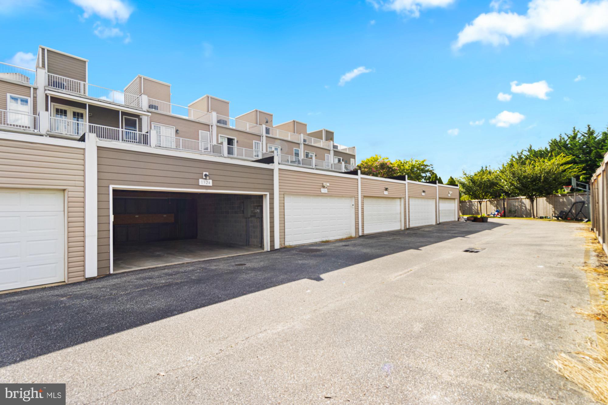 FEDERAL HILL HISTORIC DISTRICT - Residential Lease