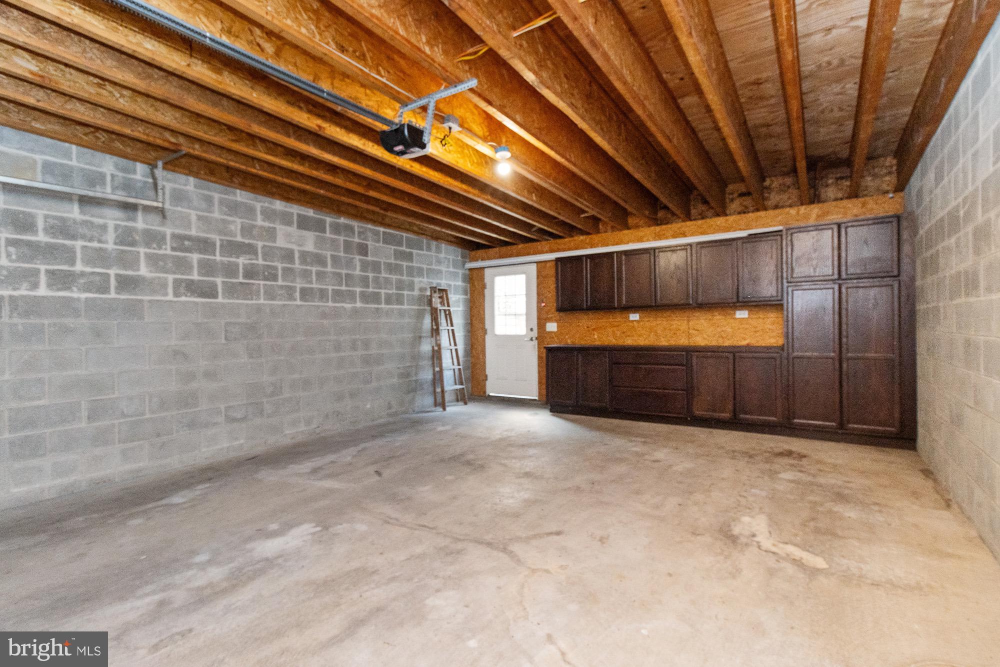 FEDERAL HILL HISTORIC DISTRICT - Residential Lease