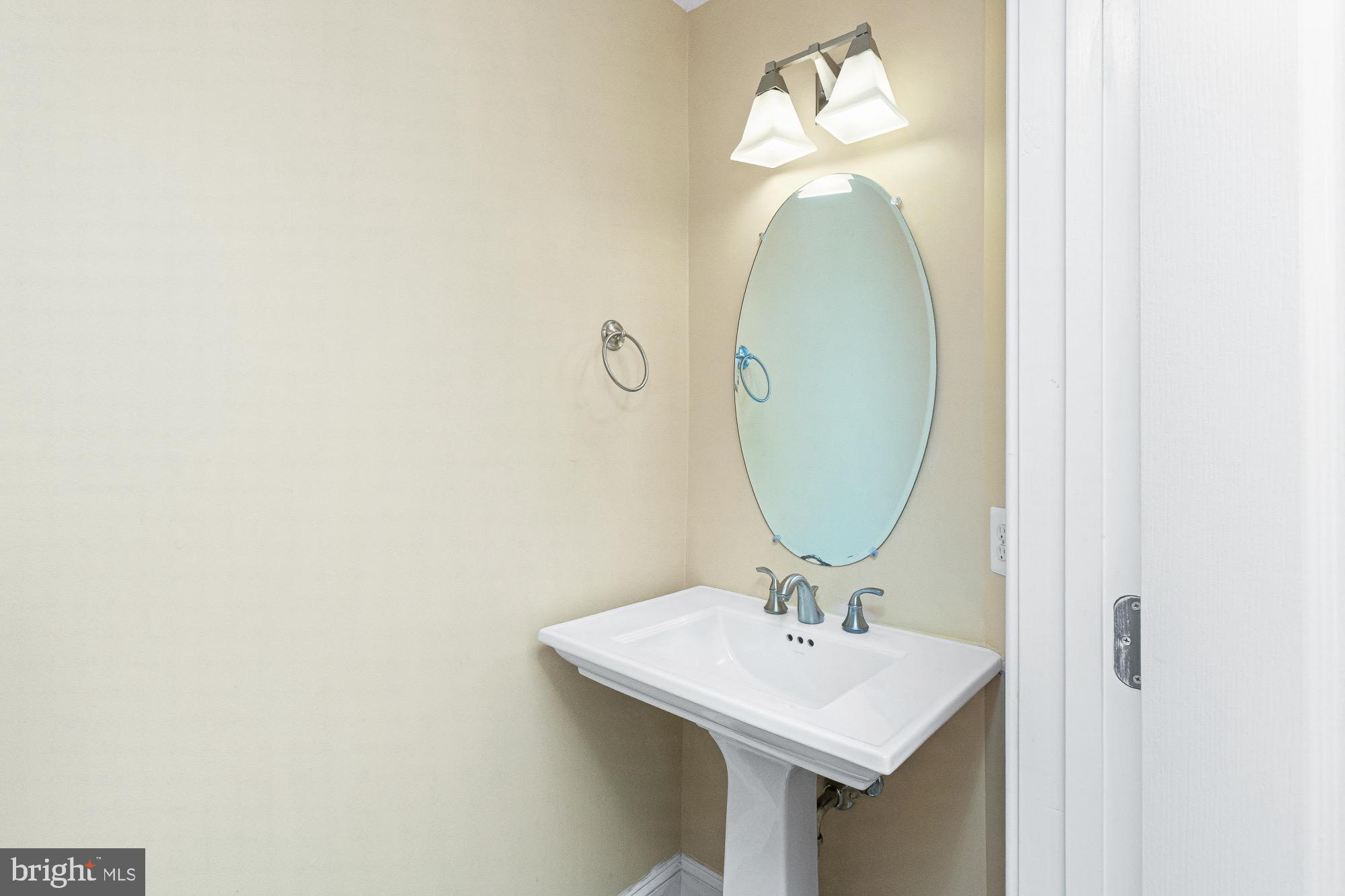 FEDERAL HILL HISTORIC DISTRICT - Residential Lease