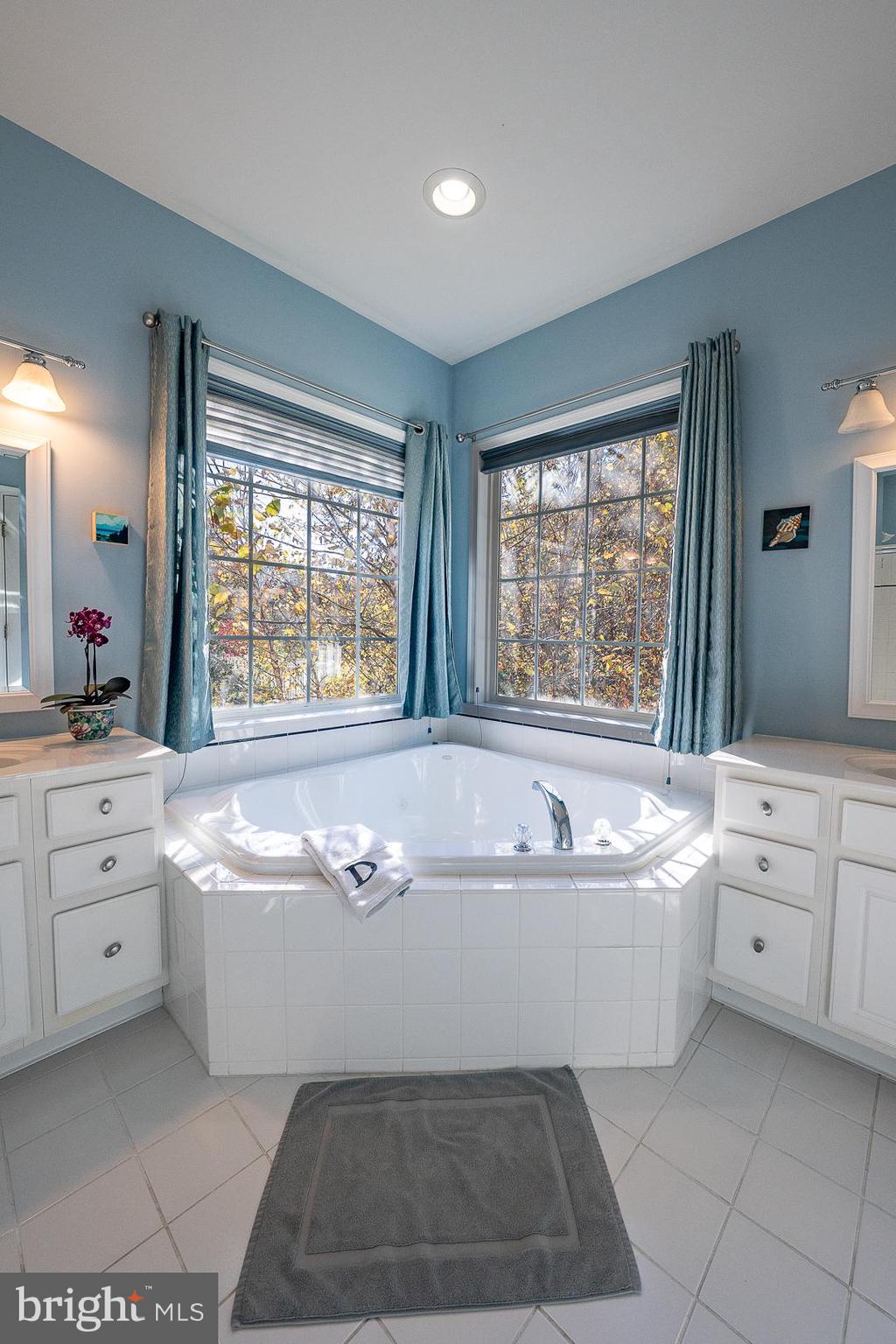 TRADITIONS AT LONG - Residential