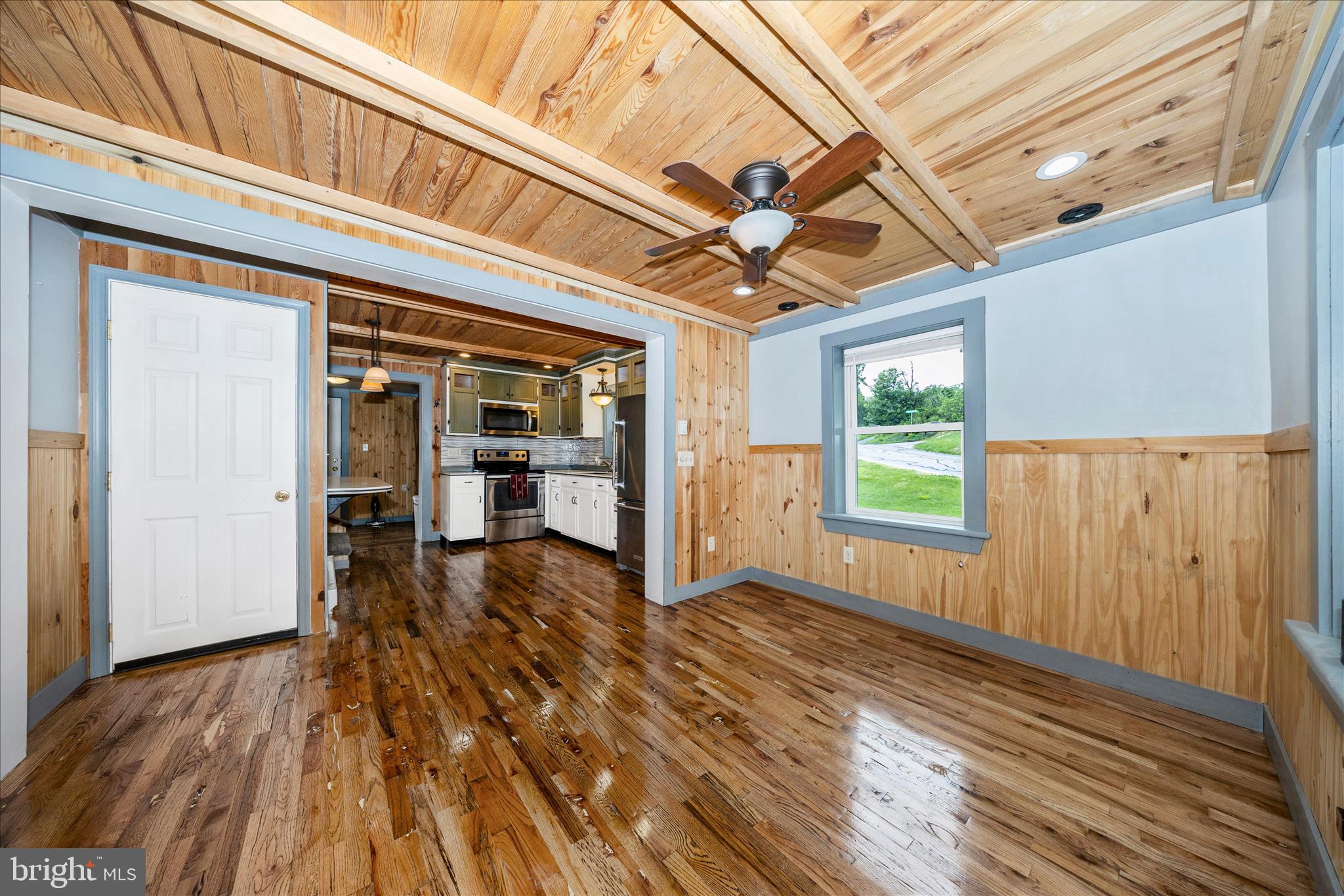 455-457 W 5TH STREET