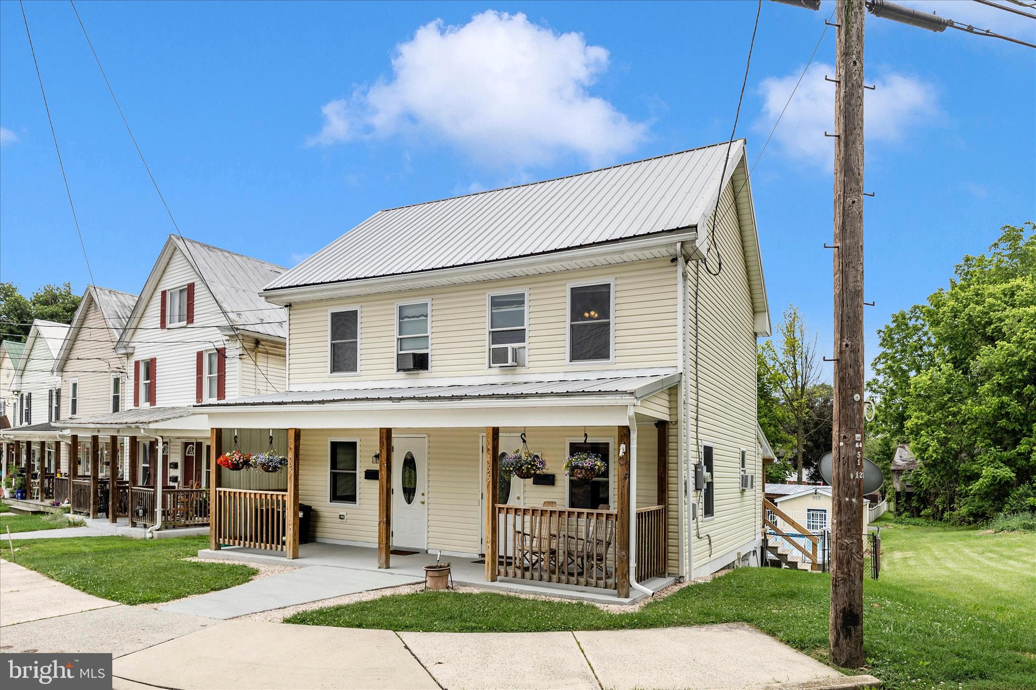 455-457 W 5TH STREET