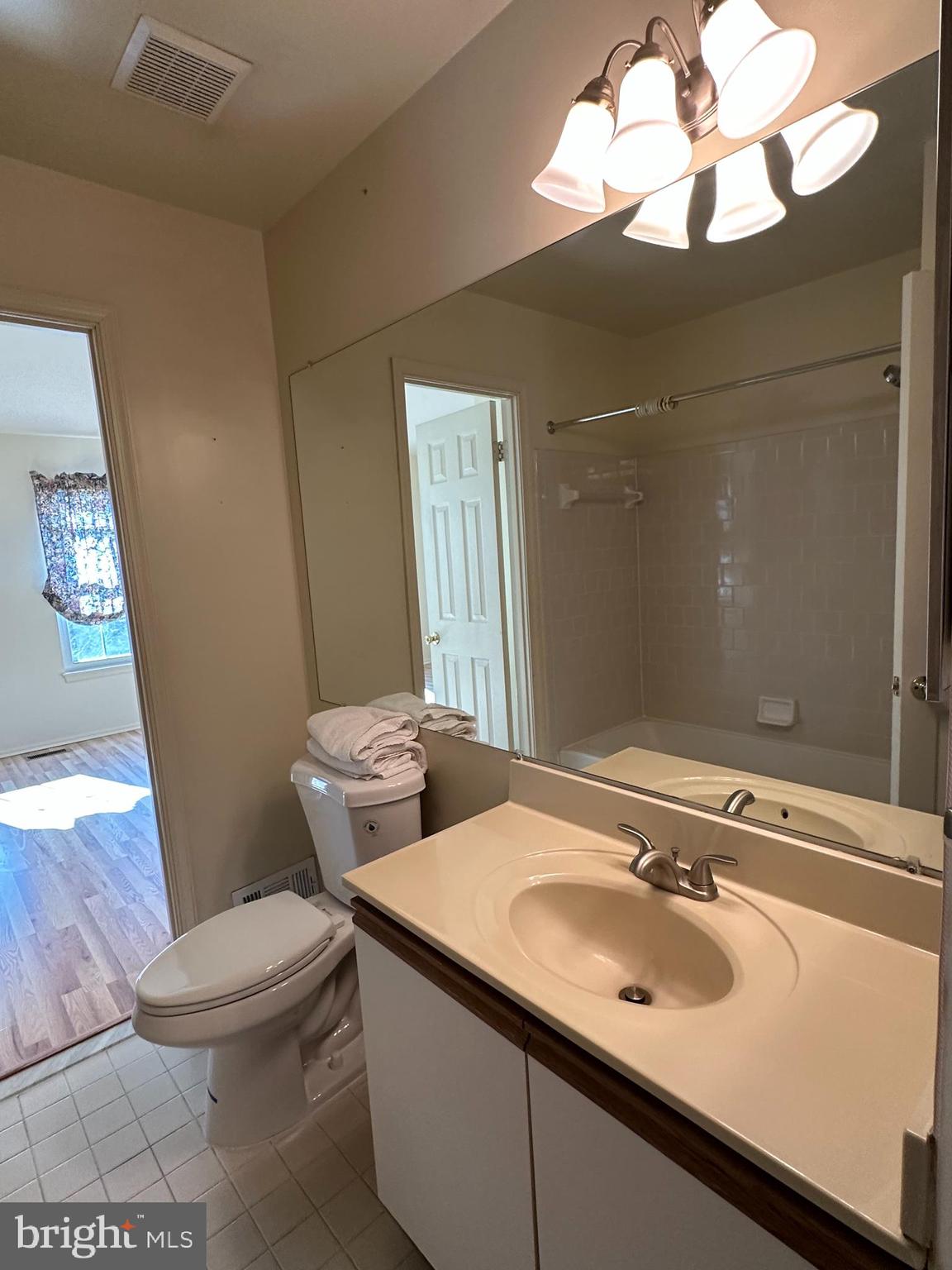 CROMWELL STATION - Residential Lease