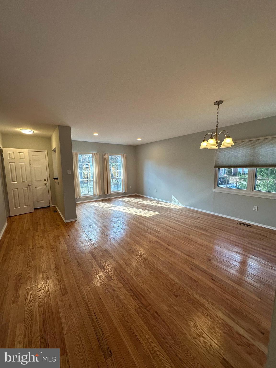 CROMWELL STATION - Residential Lease