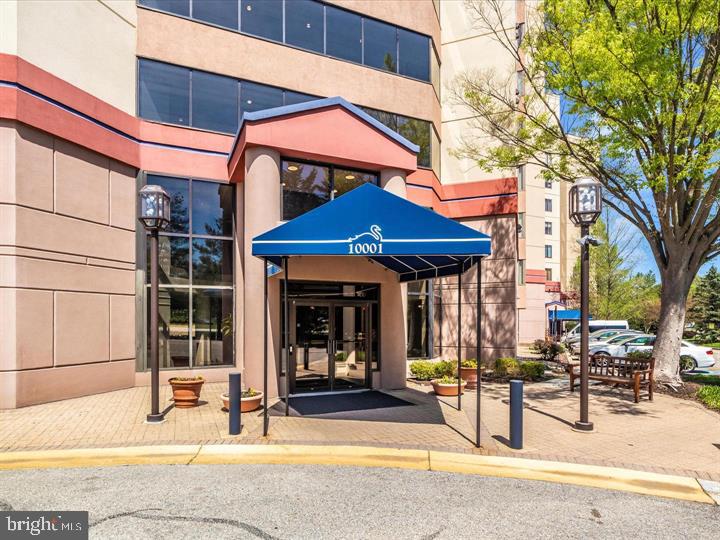 WATERMARK PLACE CONDOMINIUMS - Residential