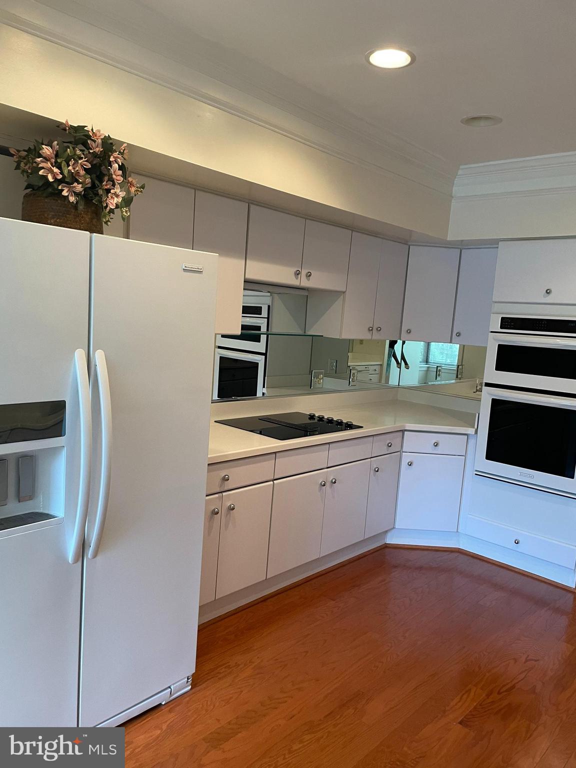 WATERMARK PLACE CONDOMINIUMS - Residential