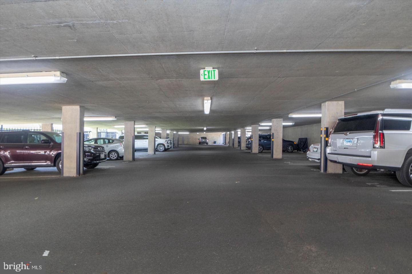 WATERMARK PLACE CONDOMINIUMS - Residential