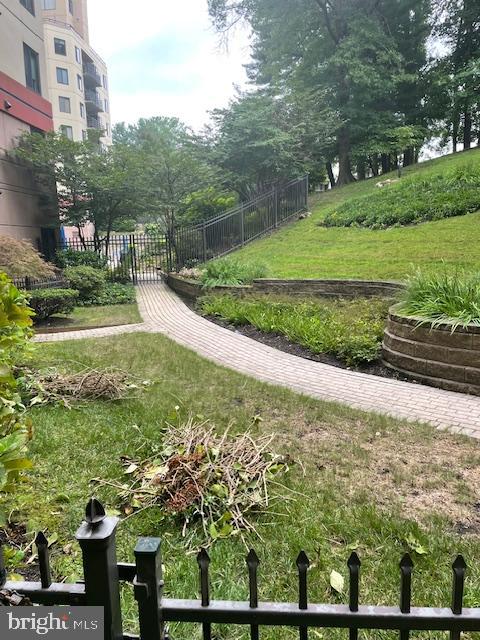 WATERMARK PLACE CONDOMINIUMS - Residential