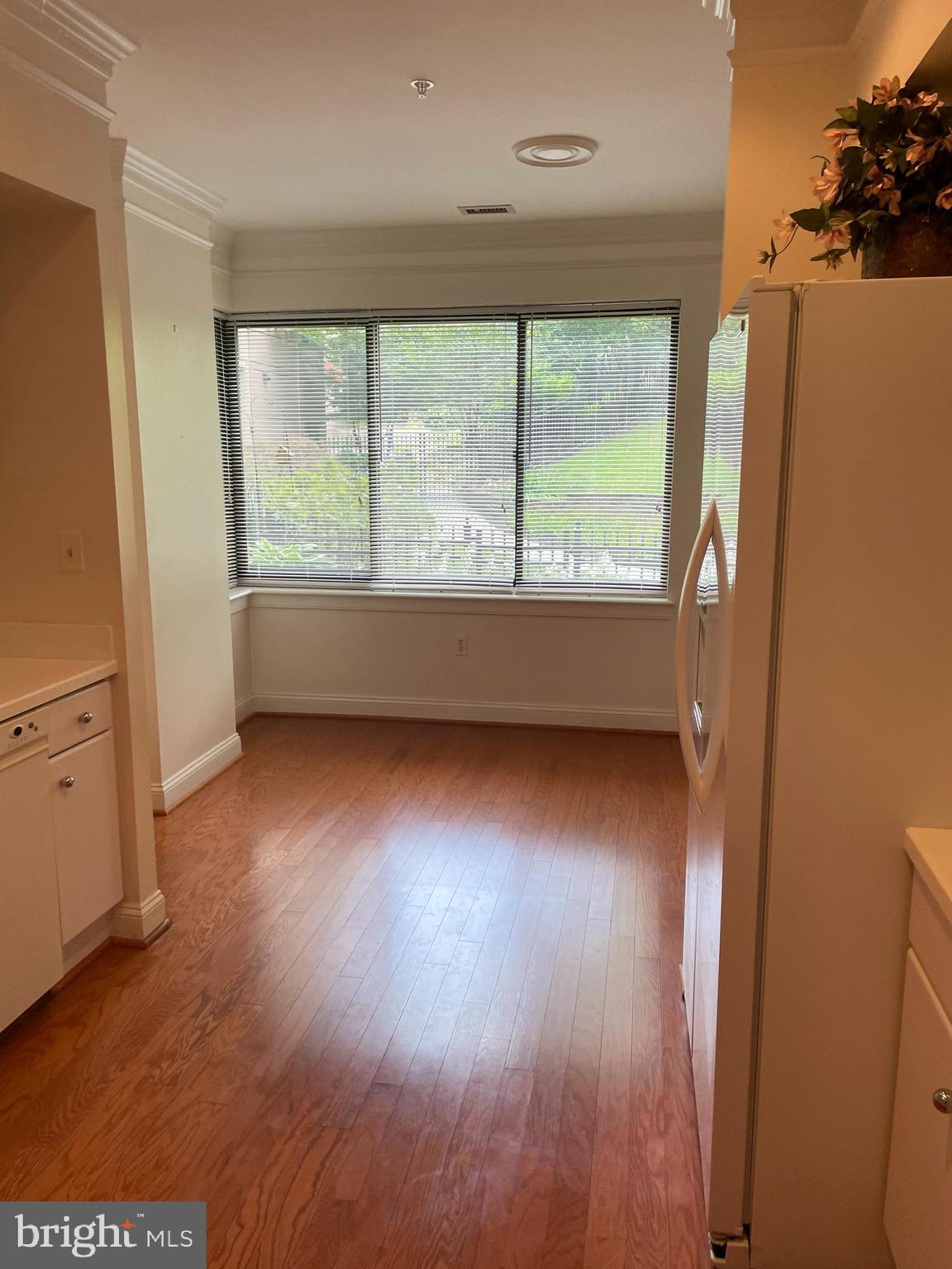 WATERMARK PLACE CONDOMINIUMS - Residential