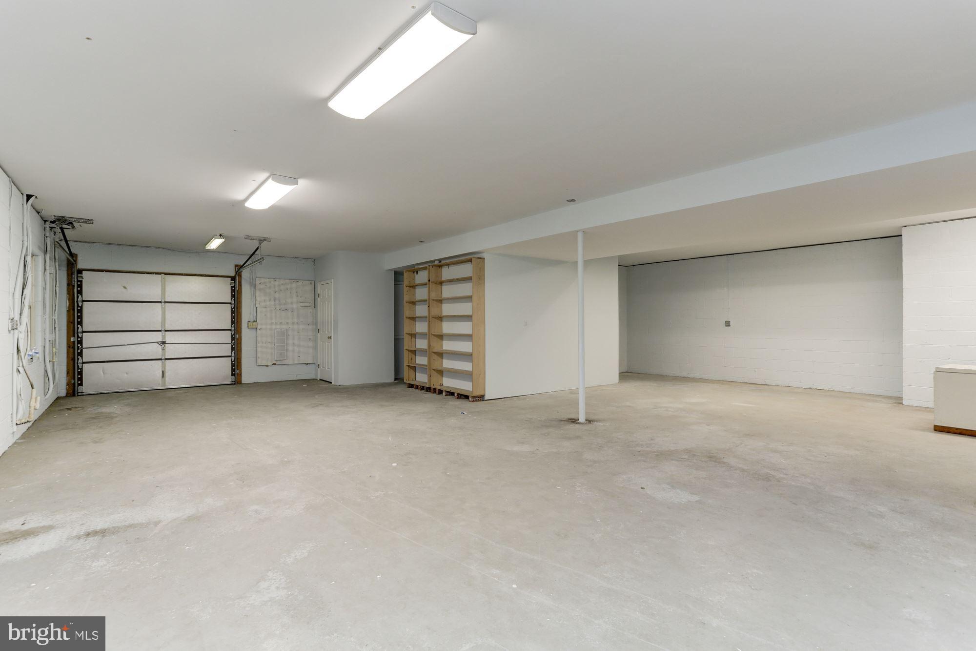 ALLNUTT FARMS ESTATES - Residential