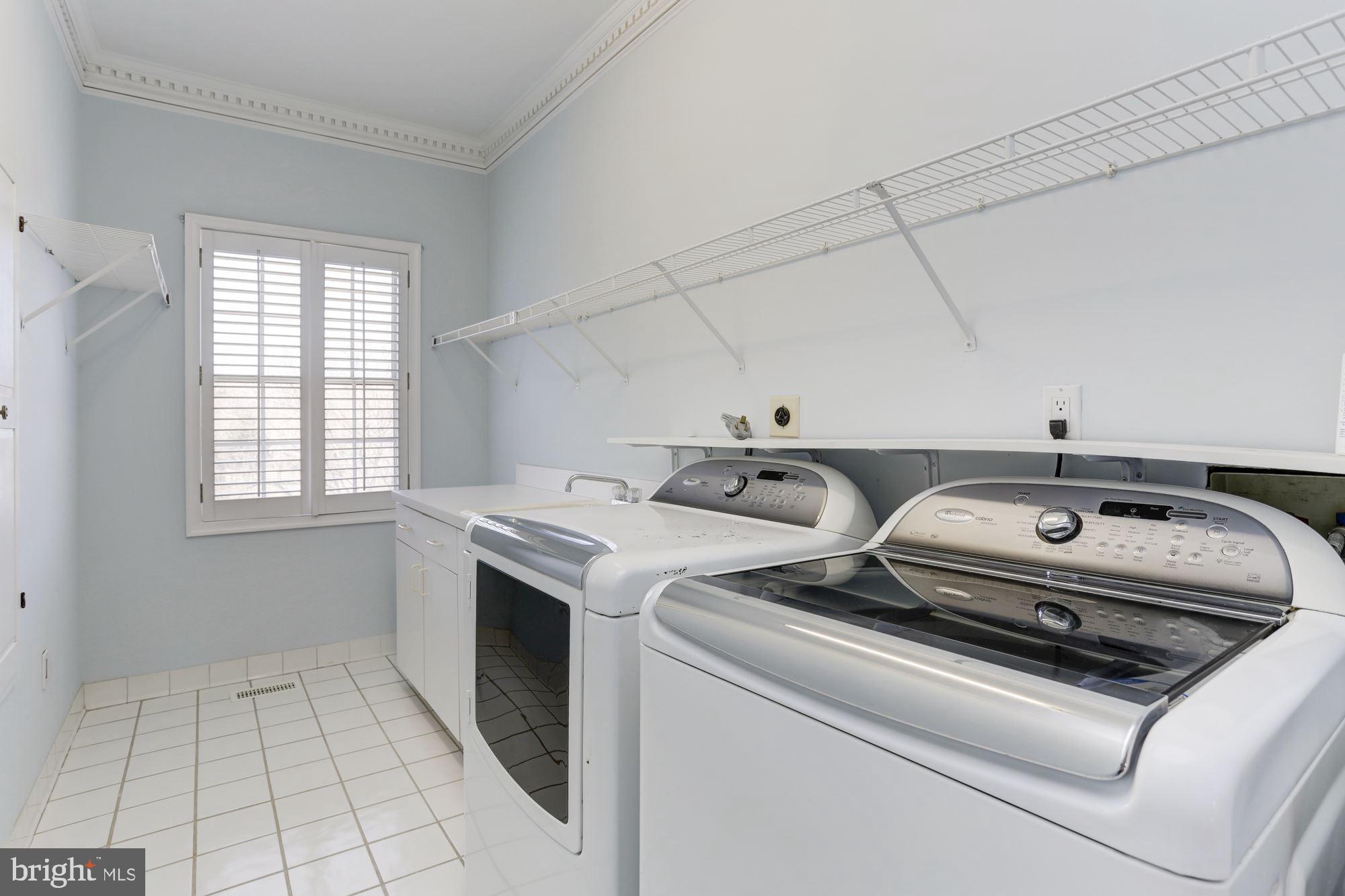 ALLNUTT FARMS ESTATES - Residential