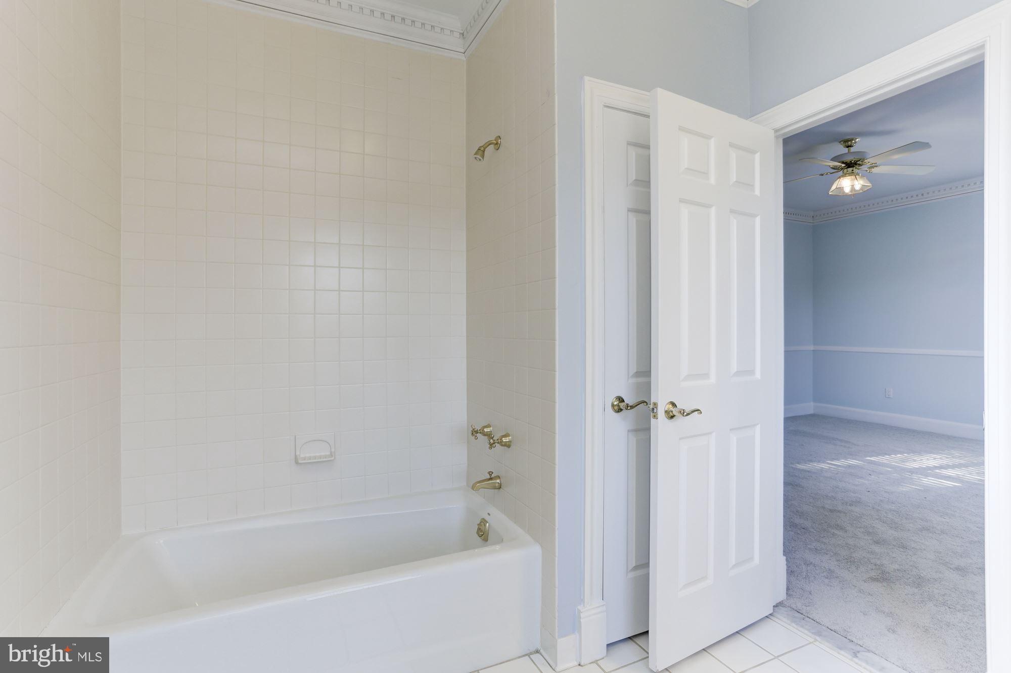 ALLNUTT FARMS ESTATES - Residential